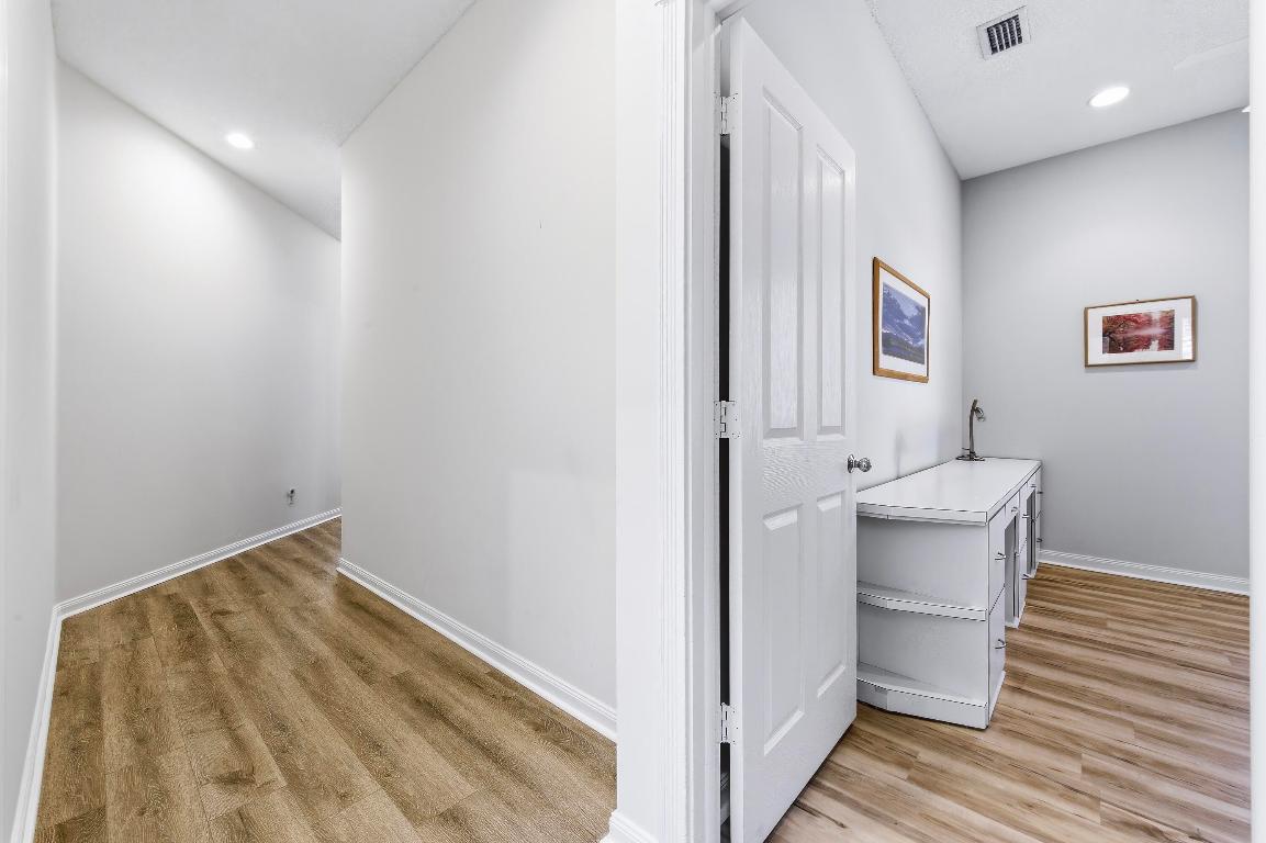 OAKS OAKS EAST 4 - Residential