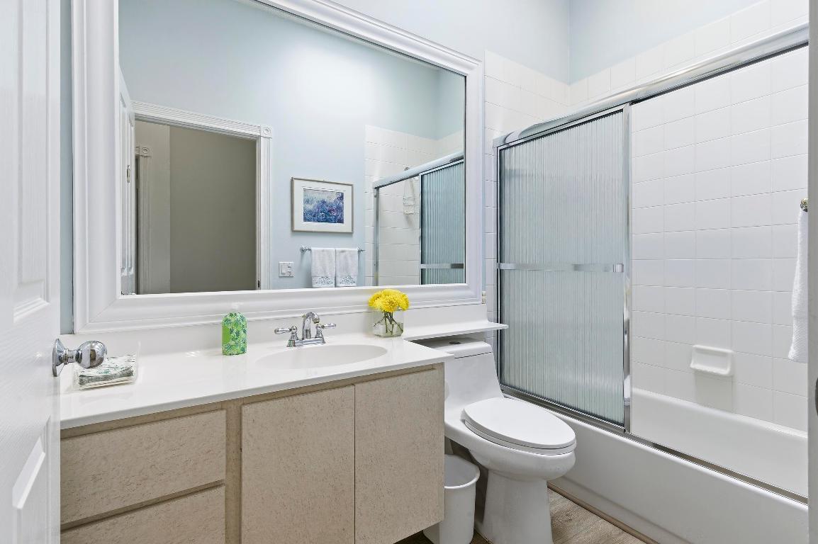 OAKS OAKS EAST 4 - Residential