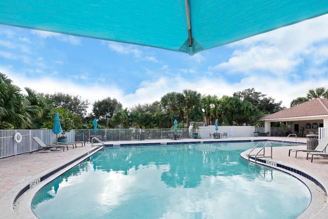 OAKS OAKS EAST 4 - Residential