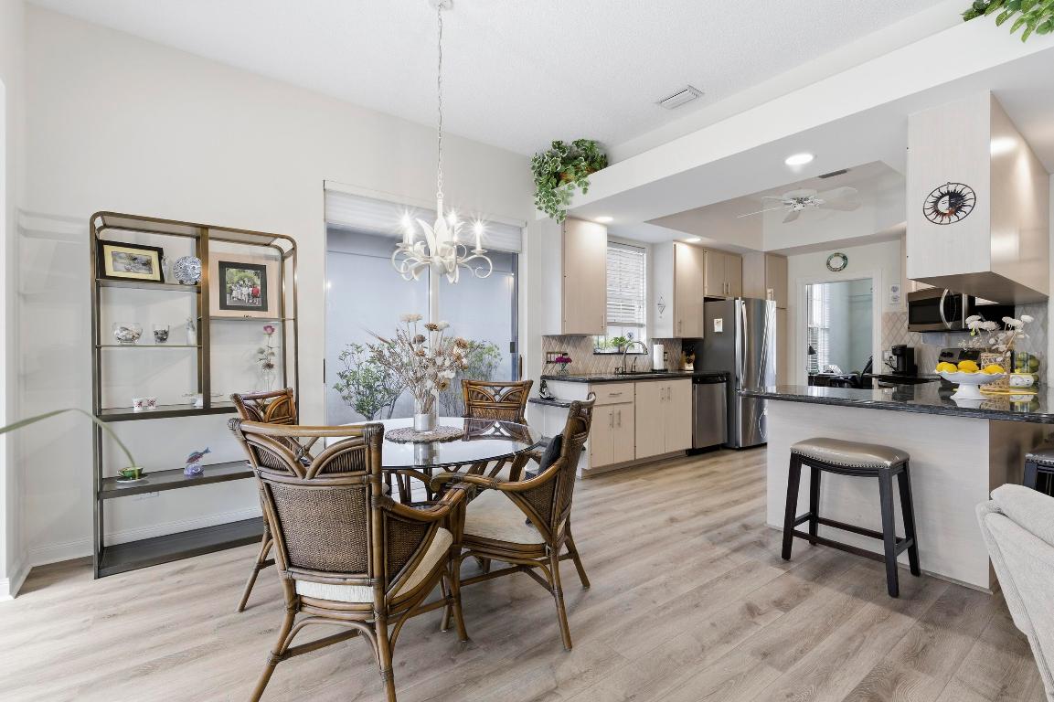 OAKS OAKS EAST 4 - Residential