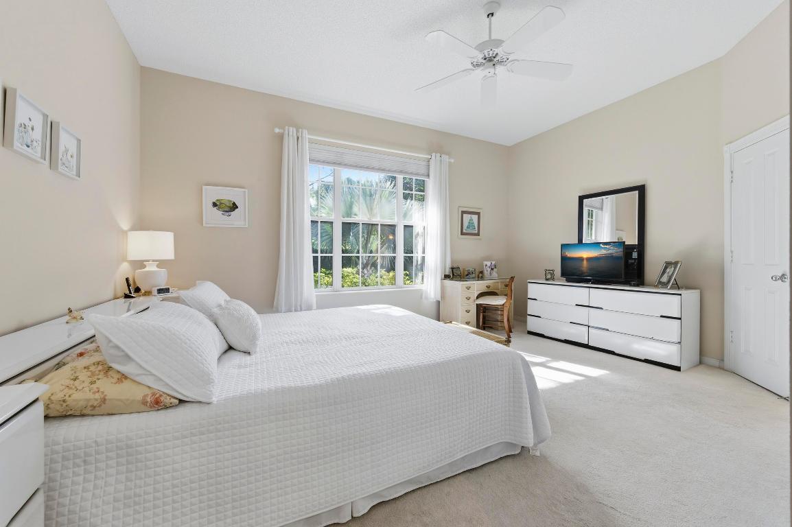 OAKS OAKS EAST 4 - Residential