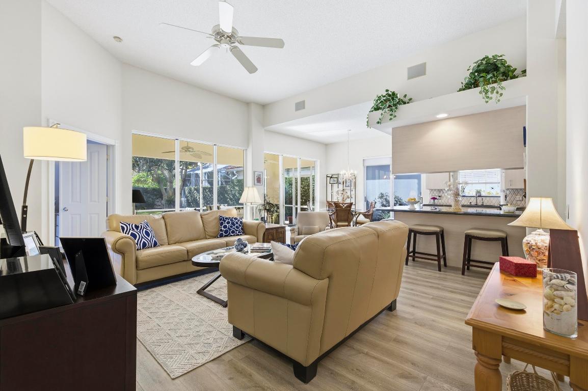 OAKS OAKS EAST 4 - Residential