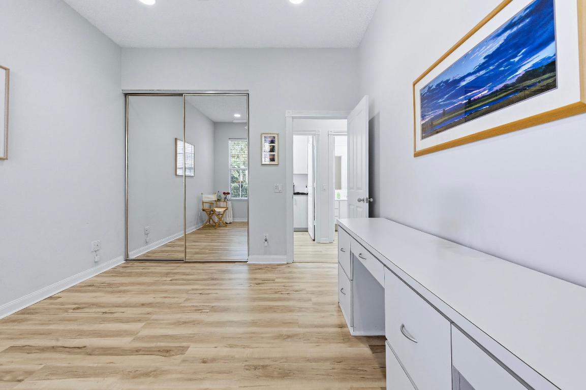 OAKS OAKS EAST 4 - Residential