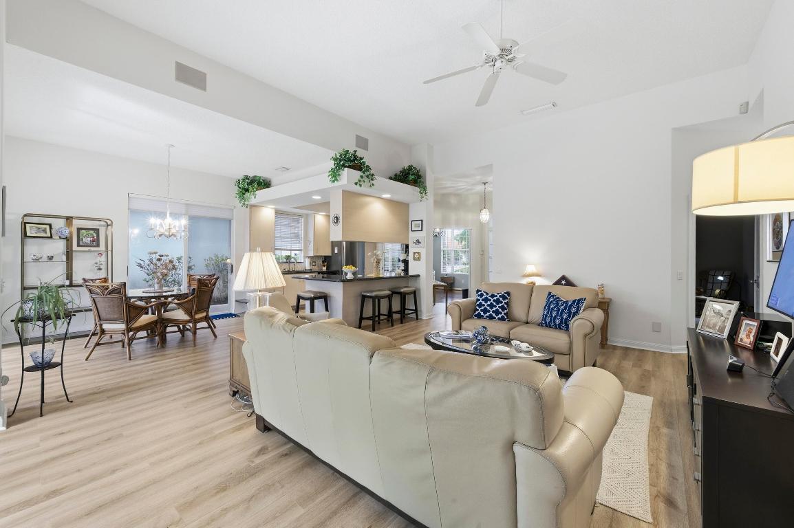 OAKS OAKS EAST 4 - Residential