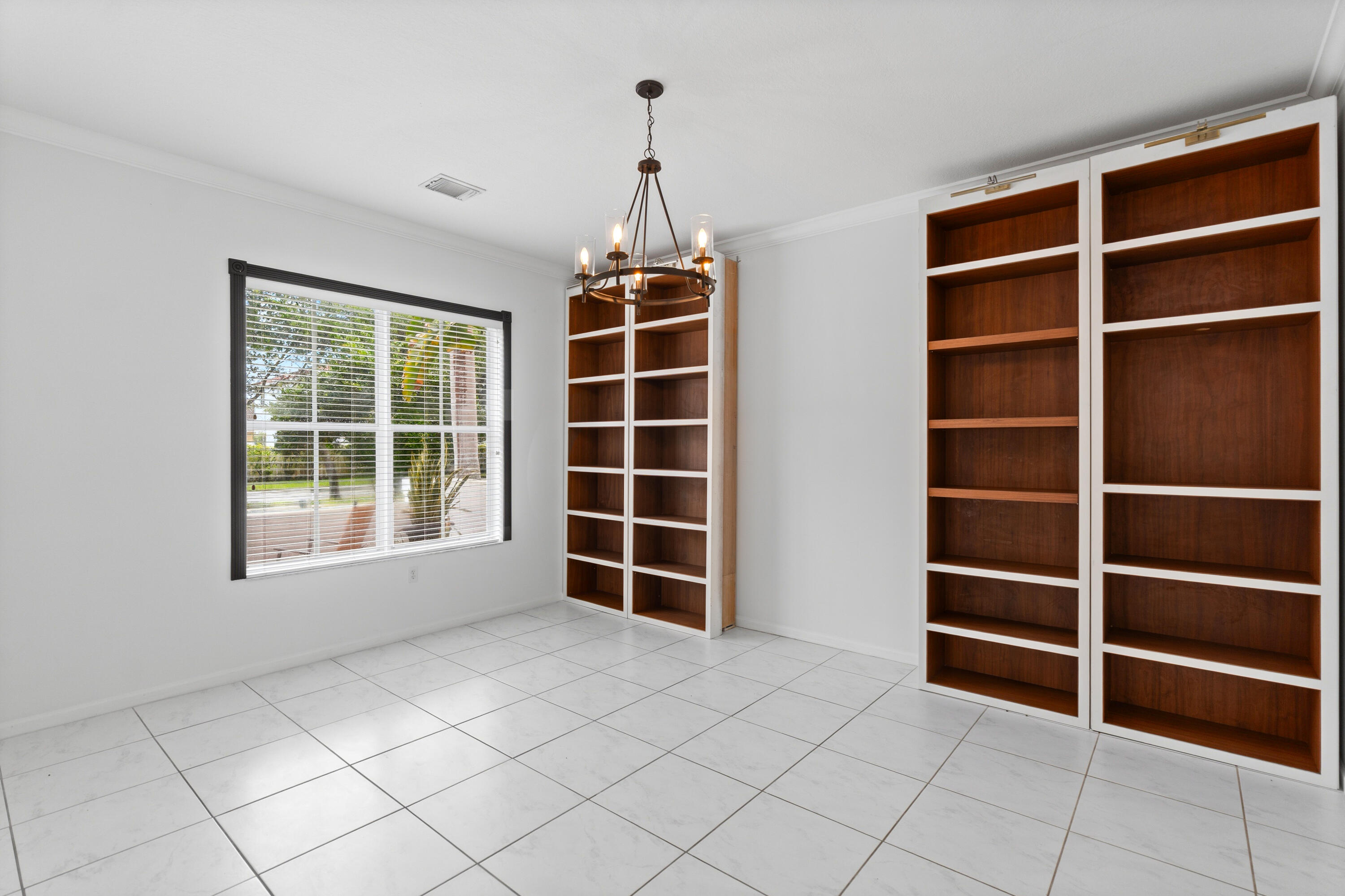 SUNSET LAKES PLAT TWO - Residential