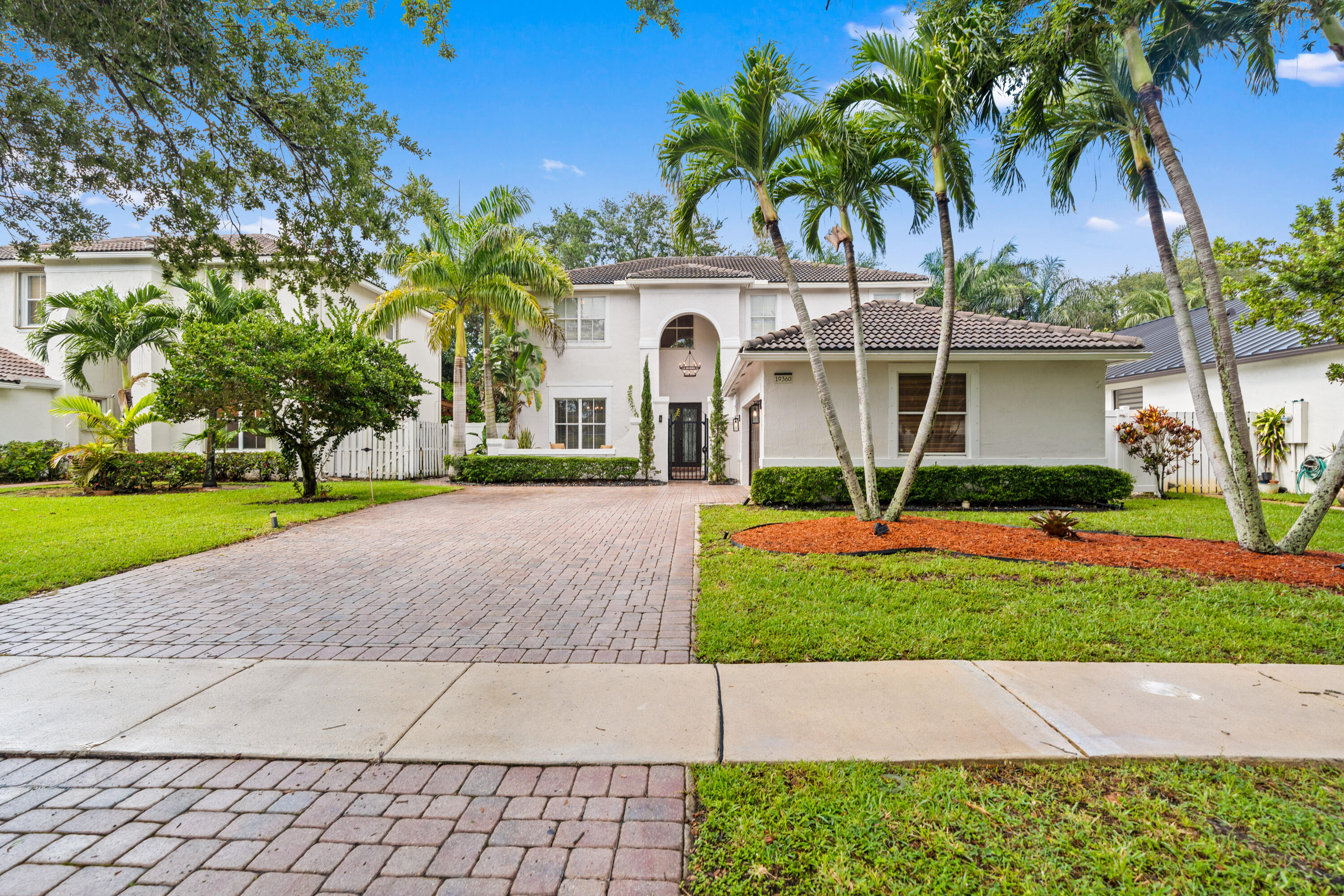 SUNSET LAKES PLAT TWO - Residential