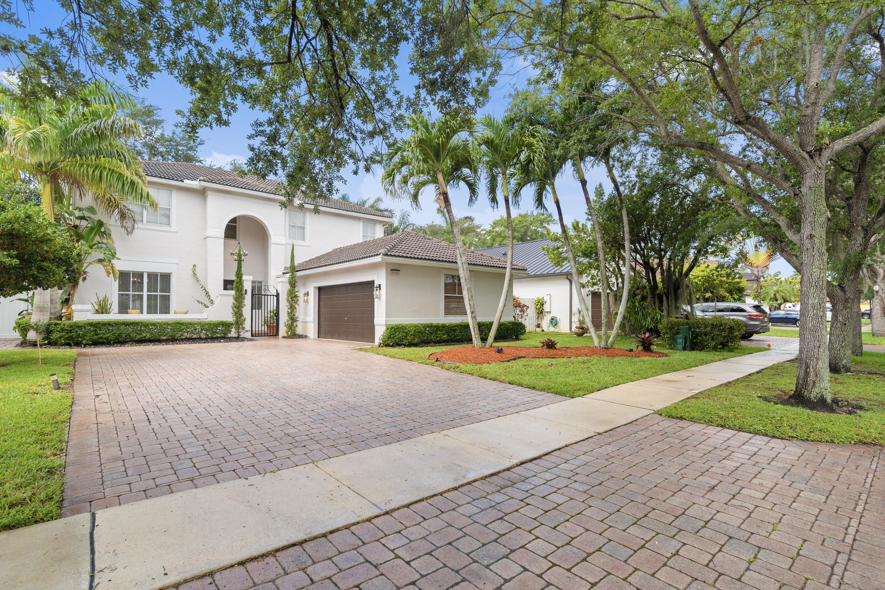 SUNSET LAKES PLAT TWO - Residential