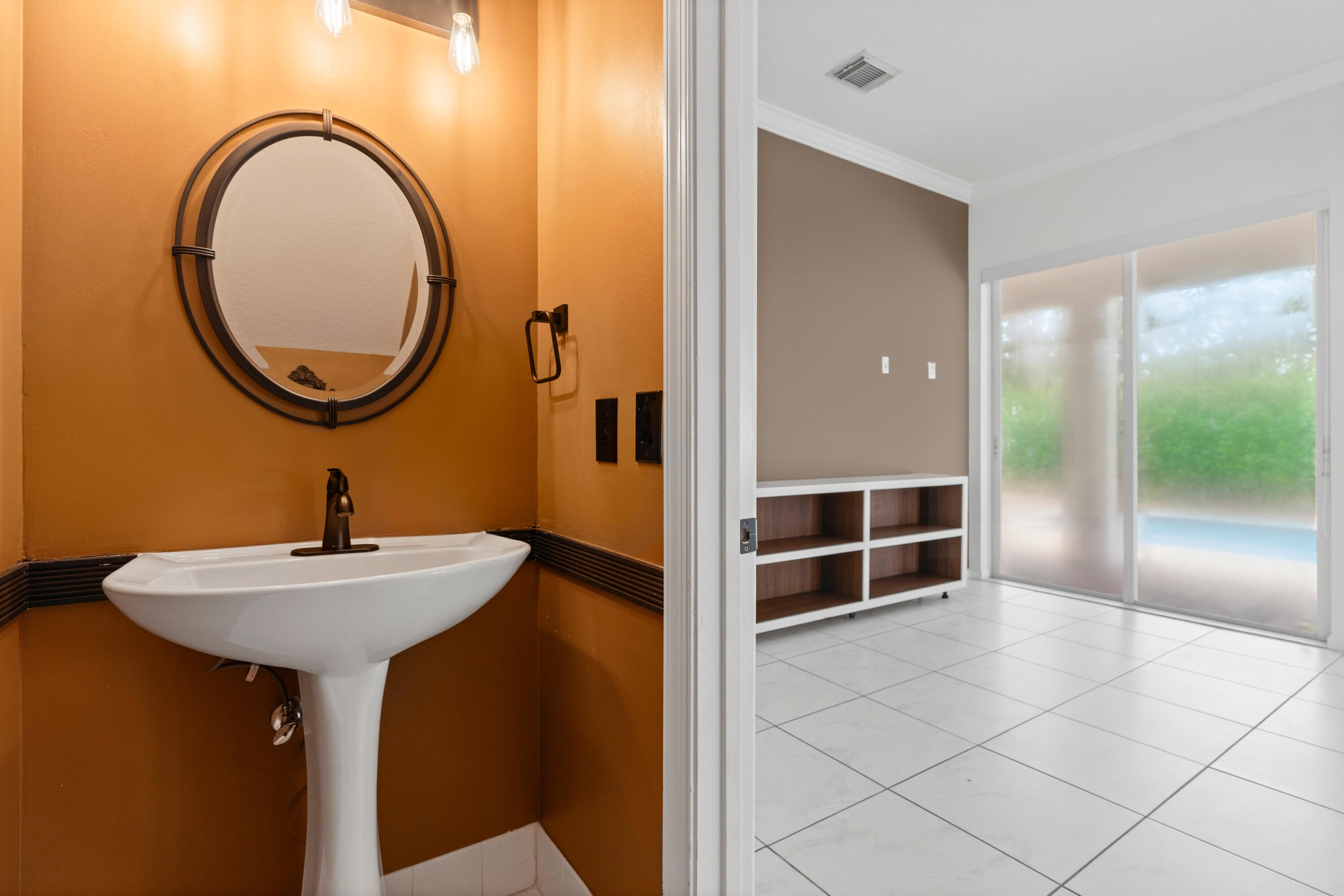 SUNSET LAKES PLAT TWO - Residential