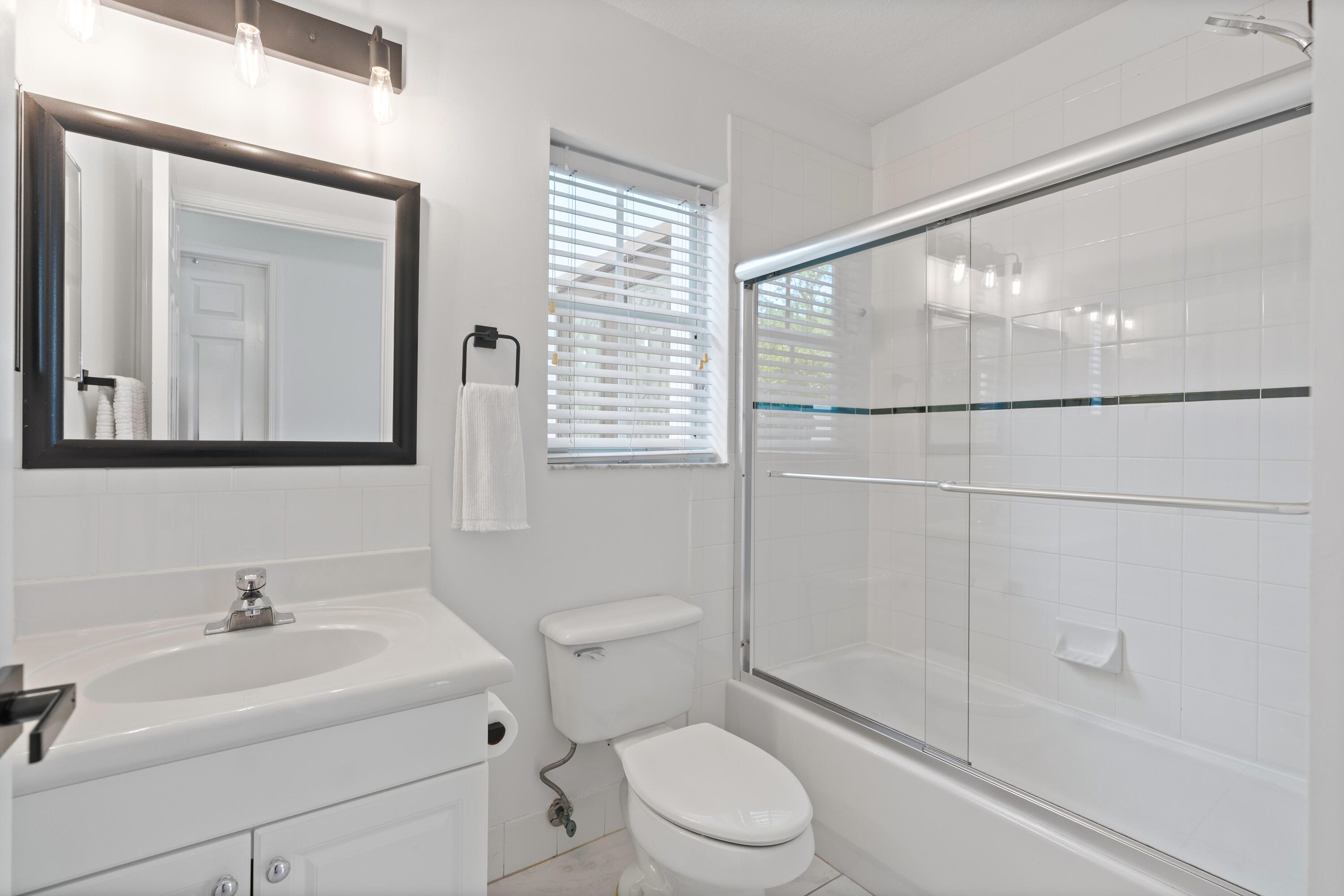 SUNSET LAKES PLAT TWO - Residential