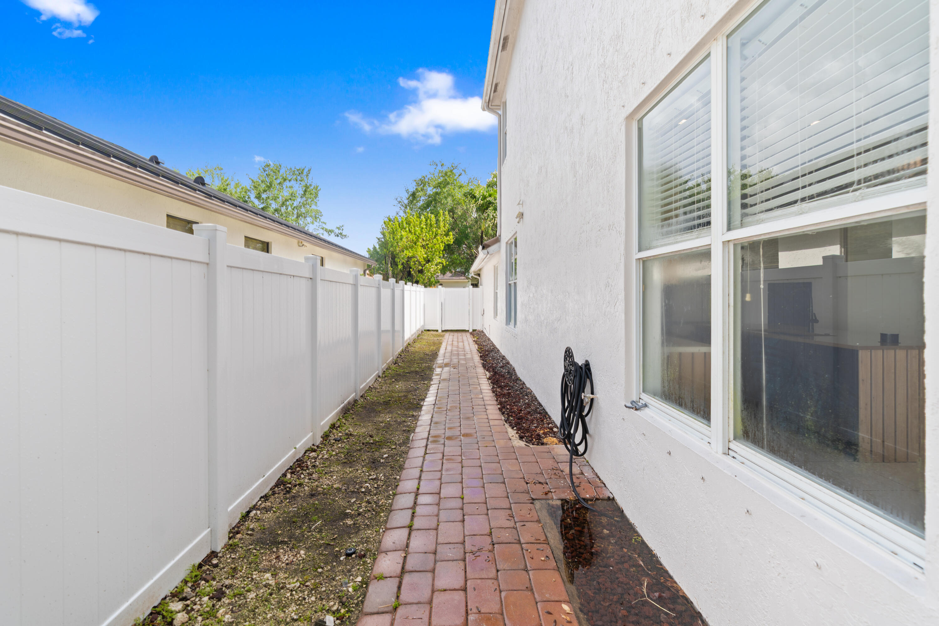 SUNSET LAKES PLAT TWO - Residential