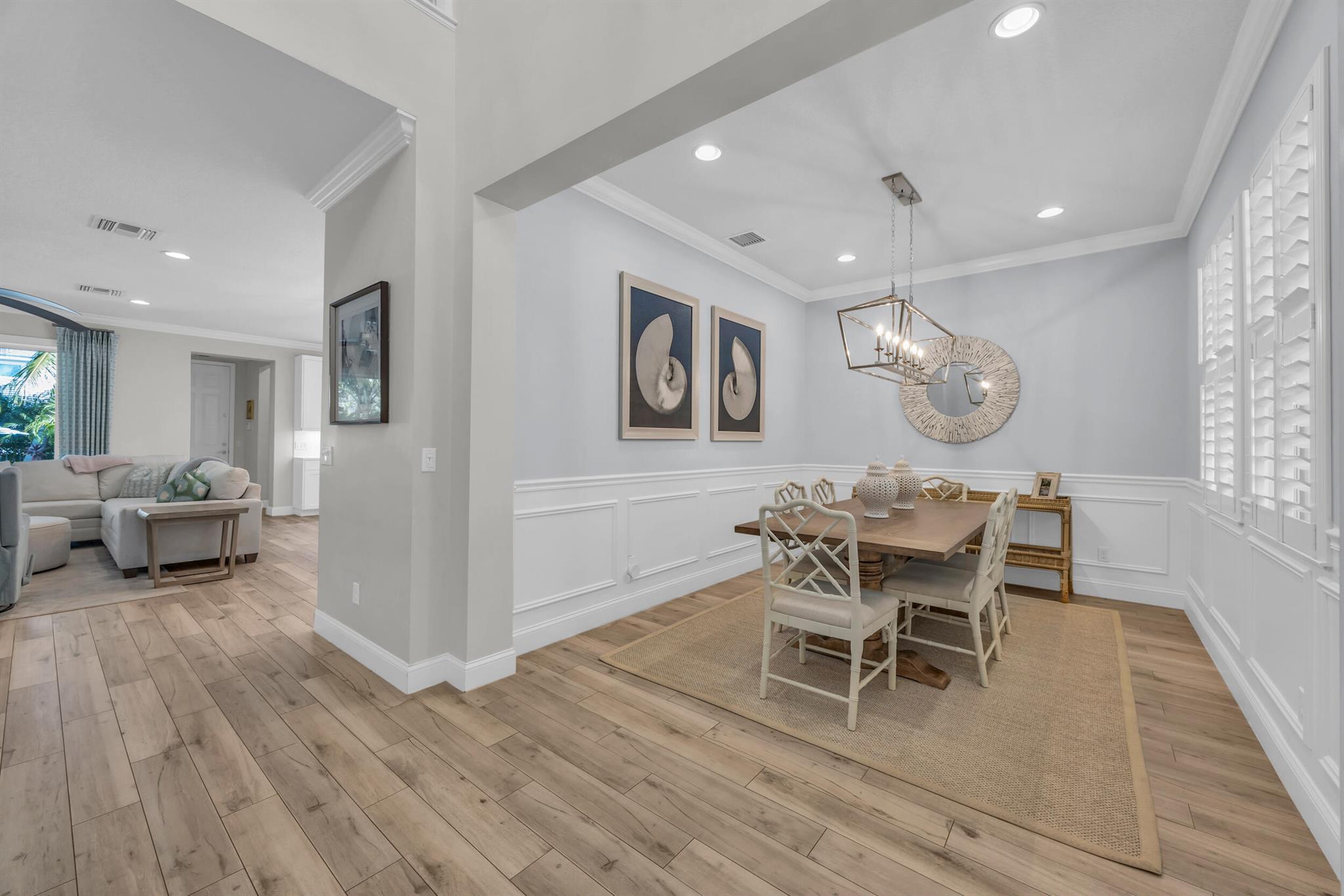 1375 Dakota Drive