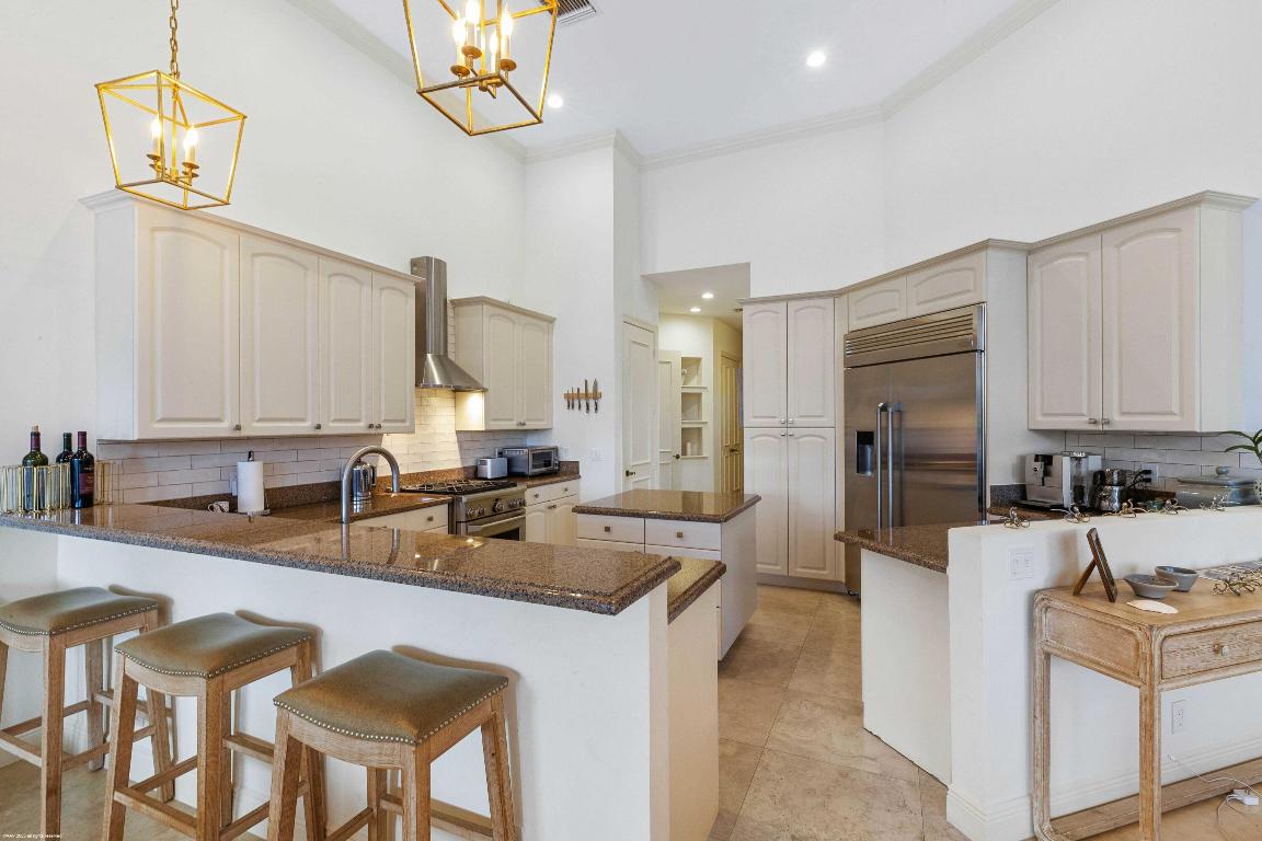 EQUESTRIAN CLUB ESTATES - Residential