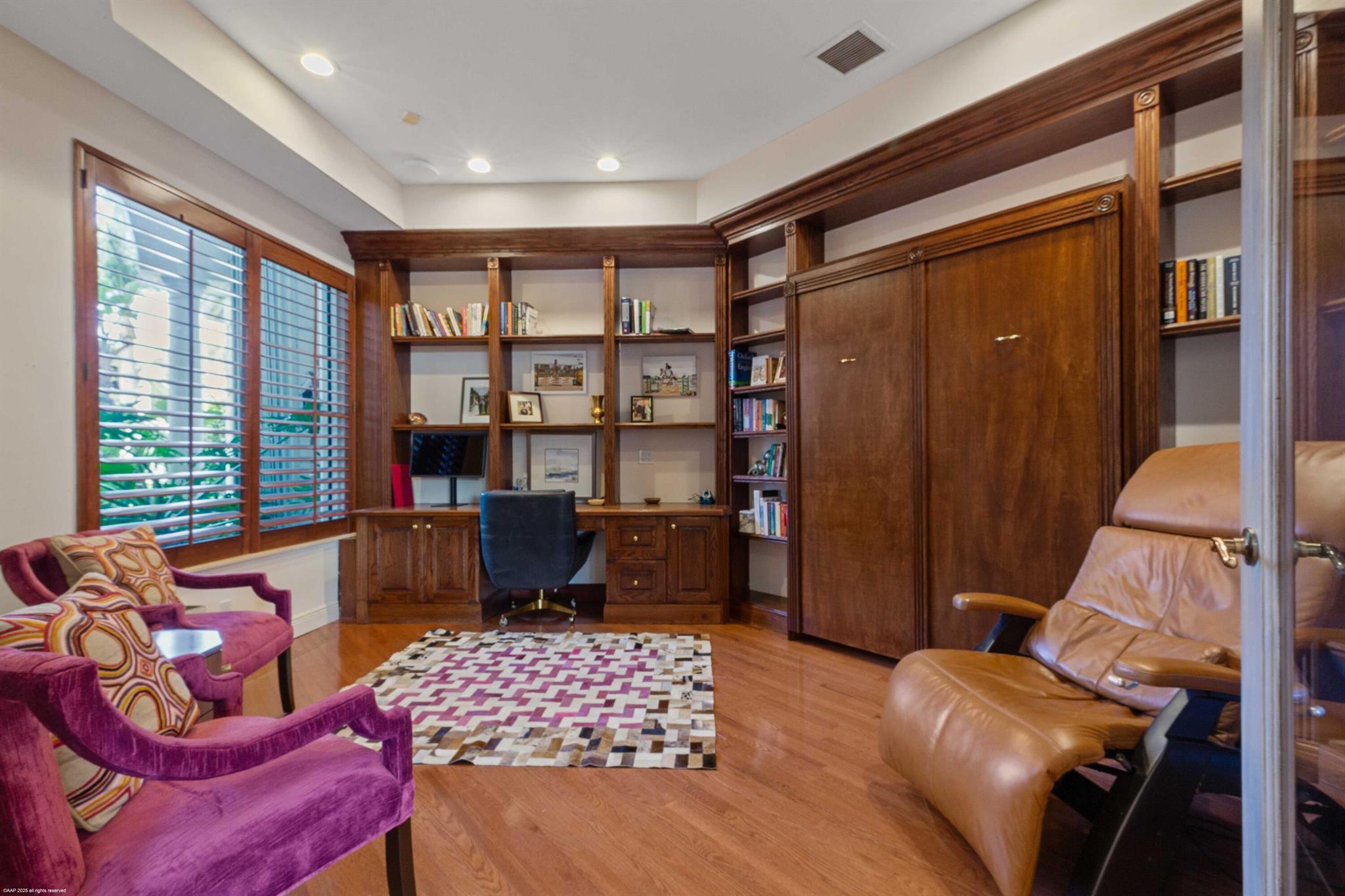 EQUESTRIAN CLUB ESTATES - Residential