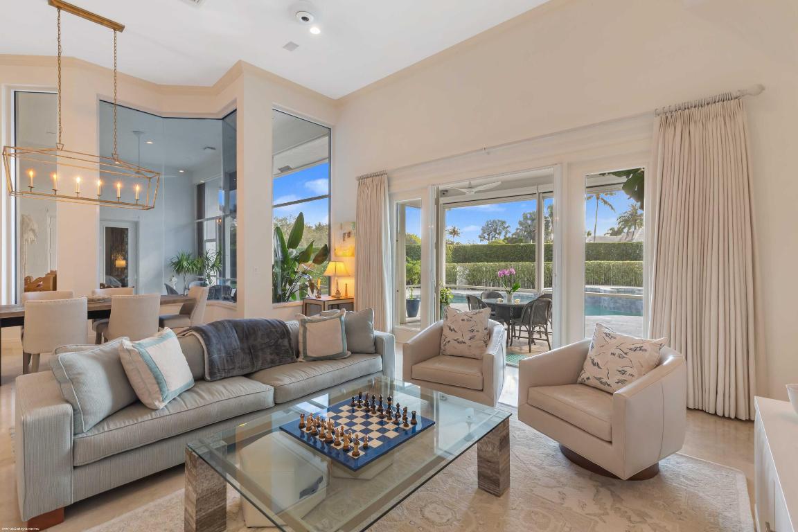 EQUESTRIAN CLUB ESTATES - Residential