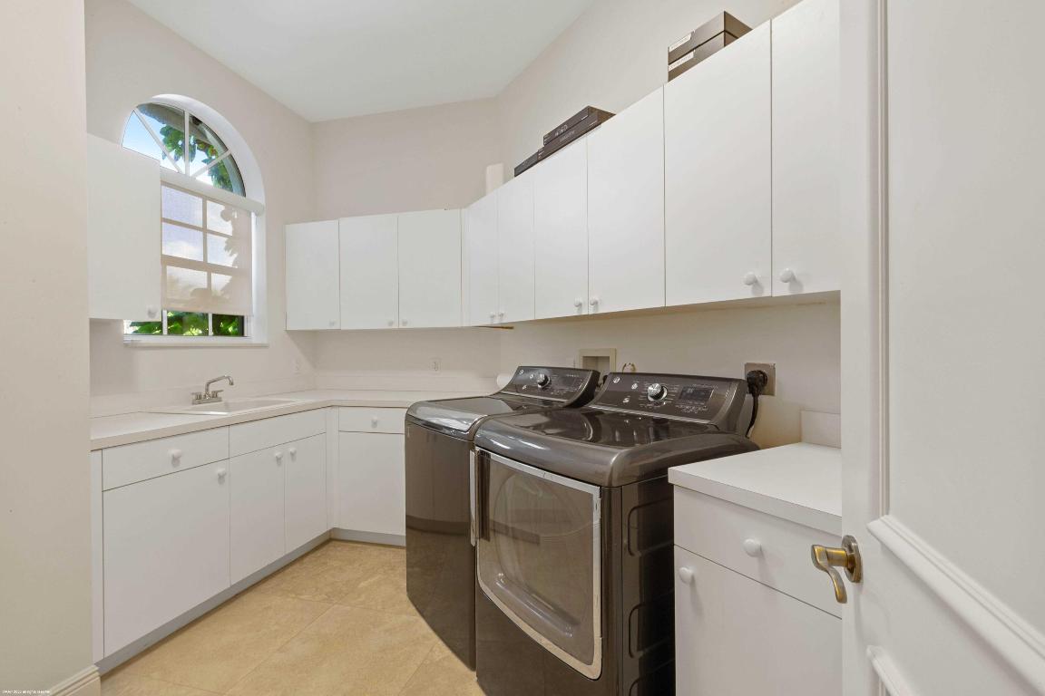 EQUESTRIAN CLUB ESTATES - Residential