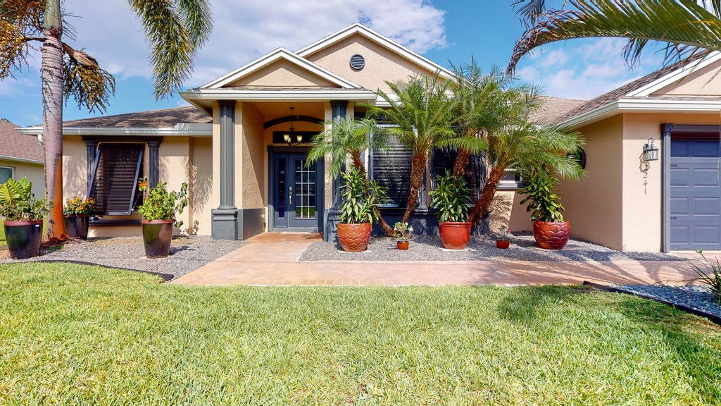 Photo of 2241 SW Nightingale Terrace, Port Saint Lucie, FL 34953 (MLS # R10956572)