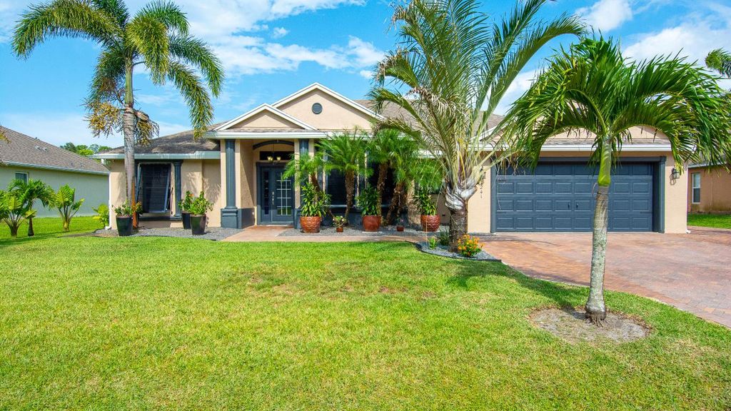 Photo of 2241 SW Nightingale Terrace, Port Saint Lucie, FL 34953 (MLS # R10956572)