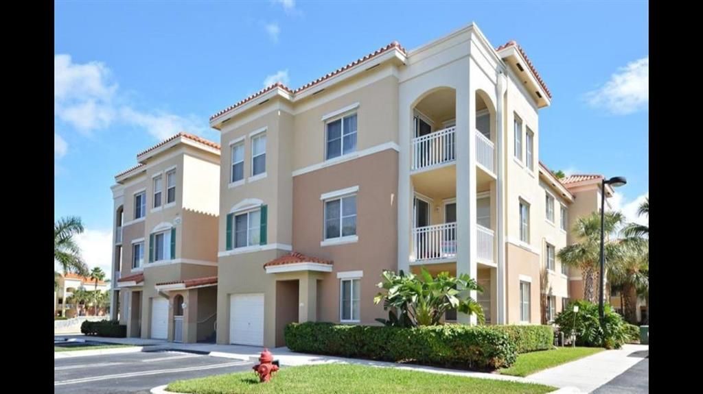 Photo of 11028 Legacy 302 Drive #302, Palm Beach Gardens, FL 33410 (MLS # R10704797)