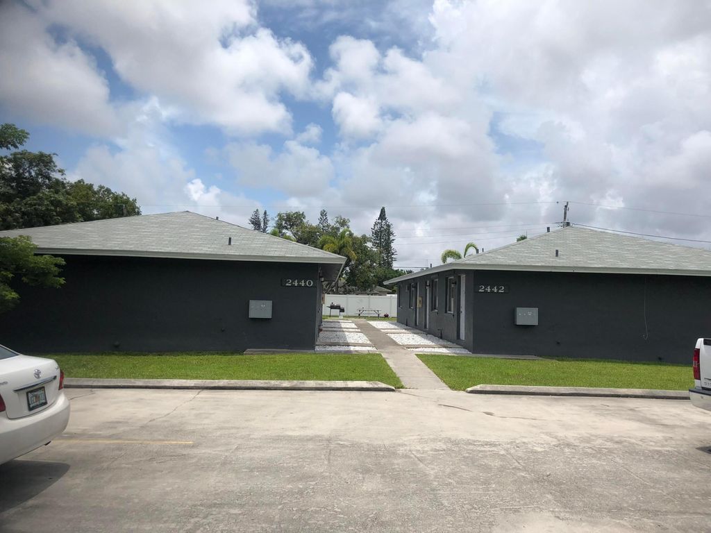 Photo of 2440 Jackson Street, Hollywood, FL 33020 (MLS # B26003117)