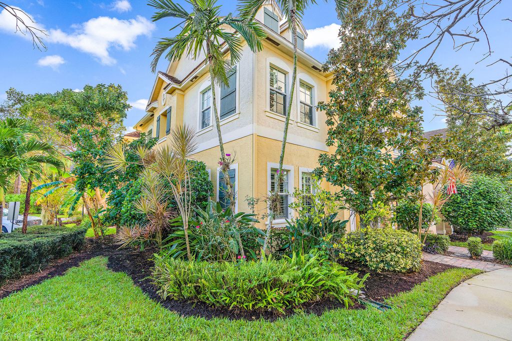 Photo of 143 Mulligan Place, Jupiter, FL 33458 (MLS # R10849360)