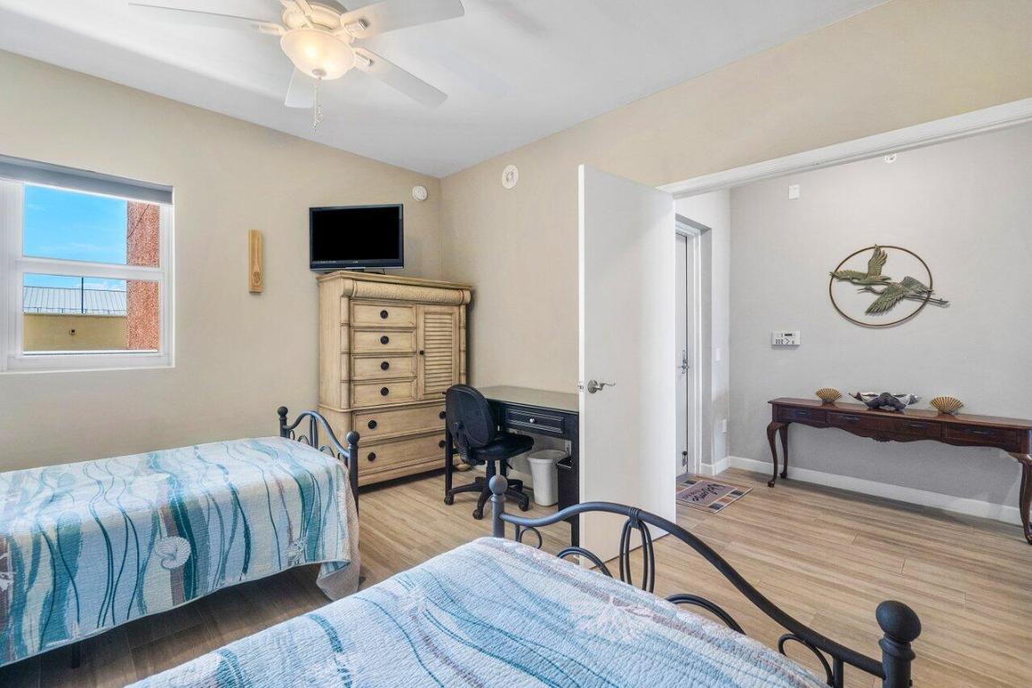 MARINA GRANDE RIVIERA BEACH CONDO - Residential Lease