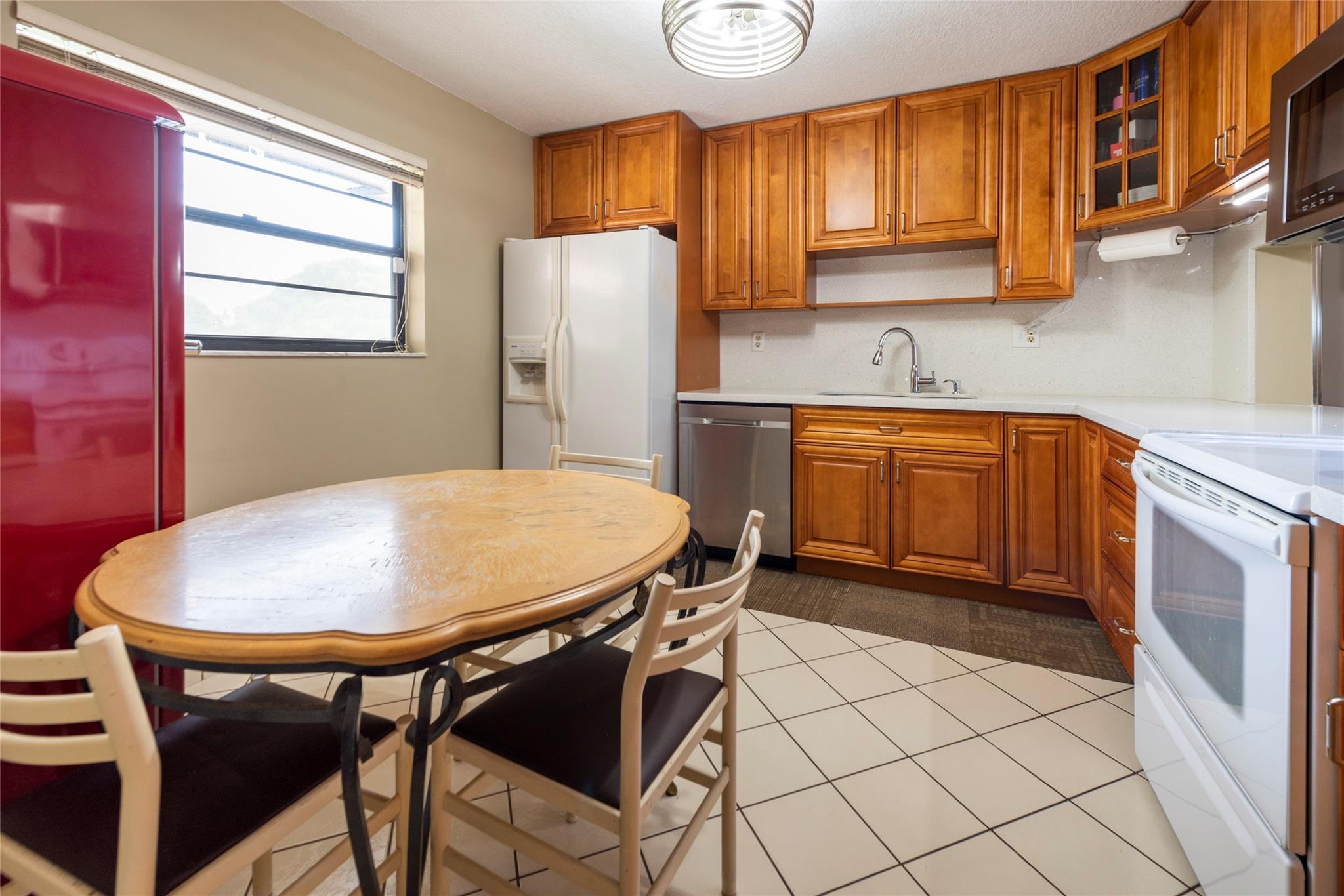 LAKES OF CARRIAGE HILLS - Residential