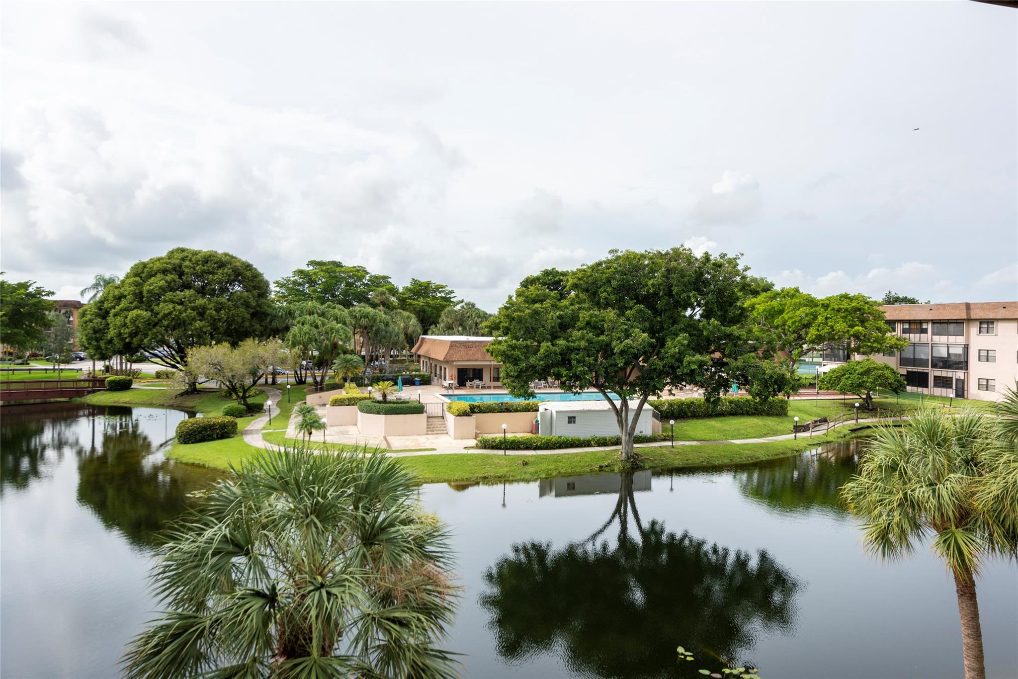LAKES OF CARRIAGE HILLS - Residential