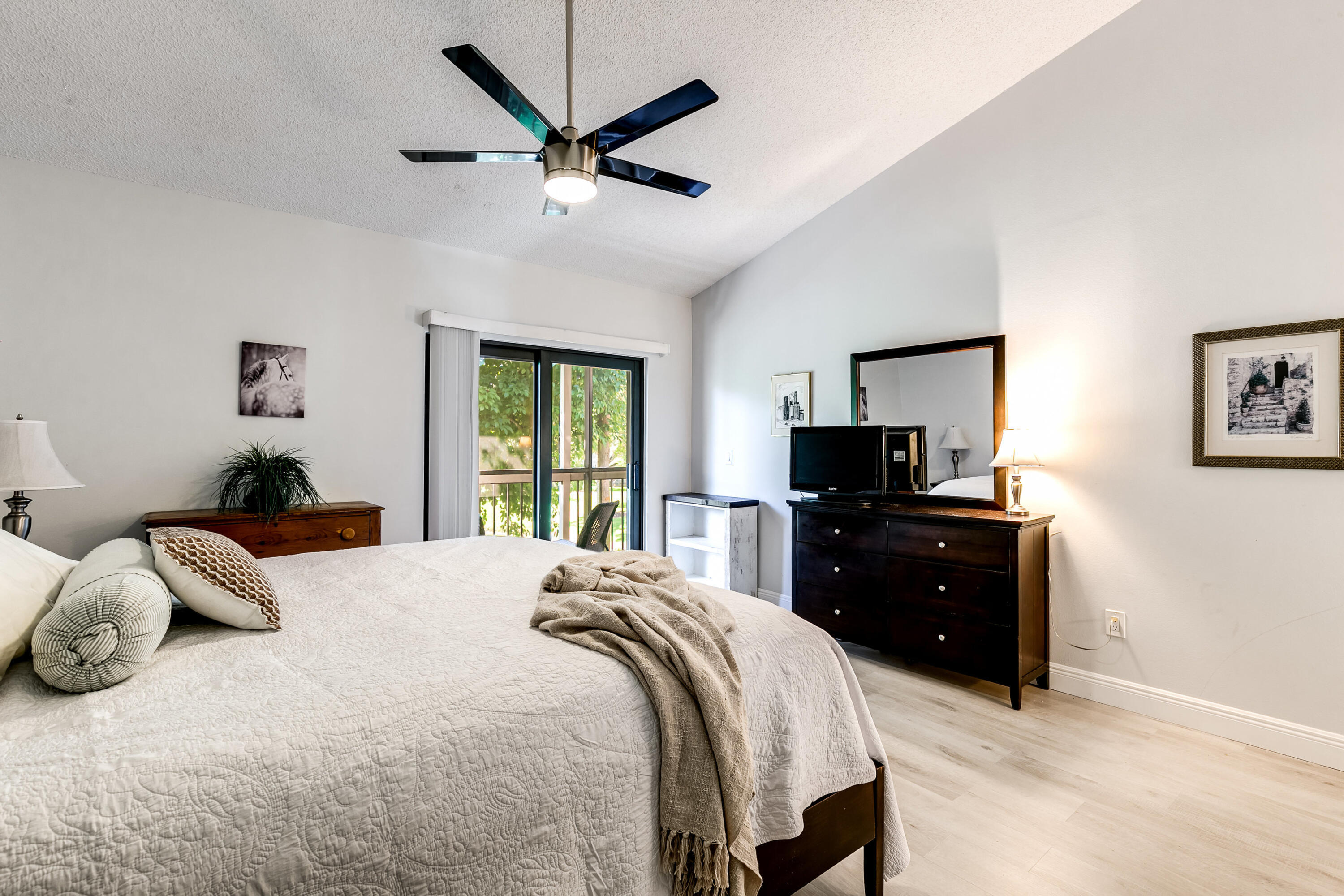 TENNIS LODGES 1 CONDO - Residential Lease