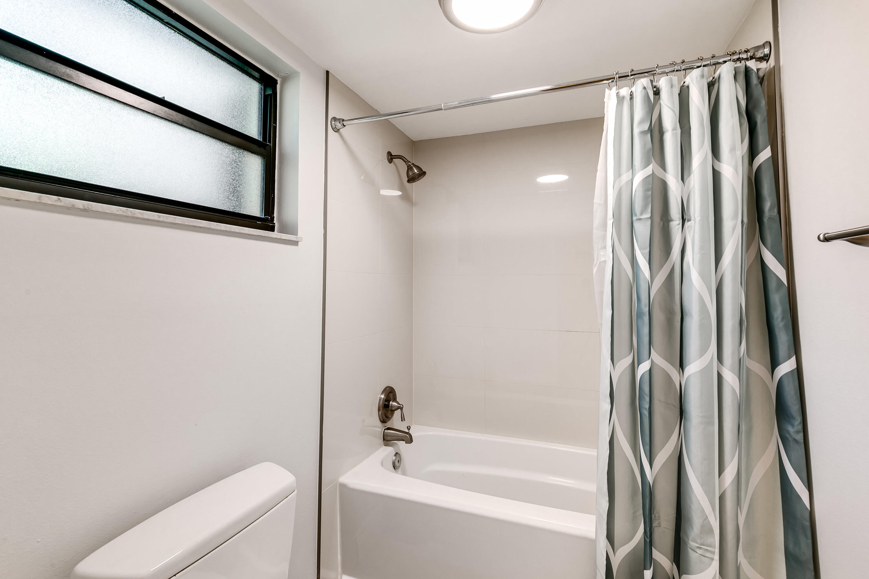 TENNIS LODGES 1 CONDO - Residential Lease