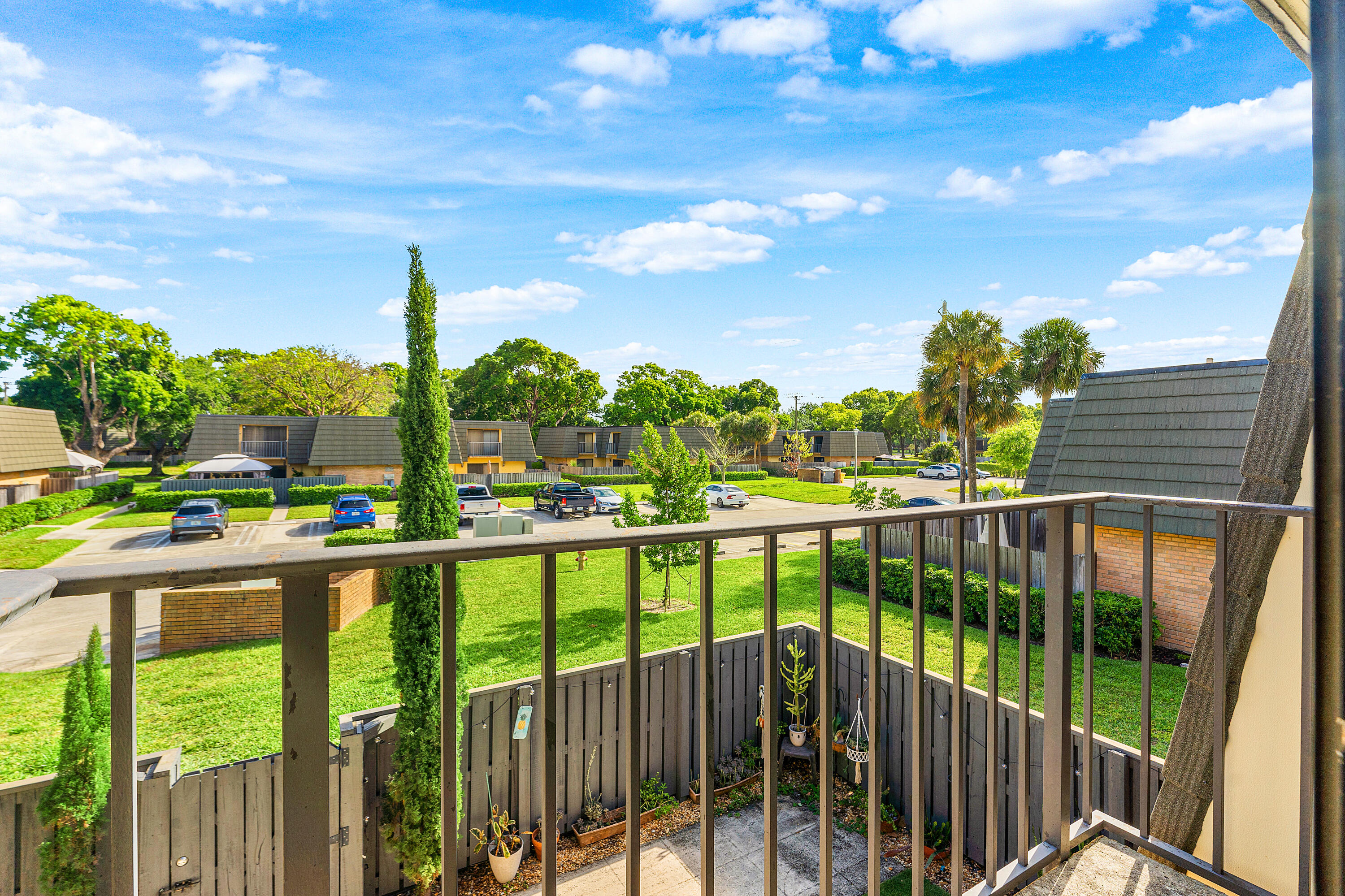 VILLAGE OF SANDALWOOD LAKES 2 - Residential