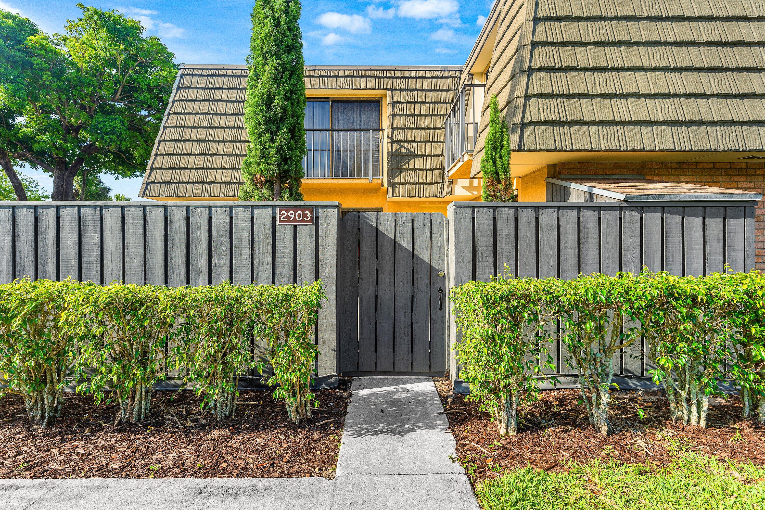 VILLAGE OF SANDALWOOD LAKES 2 - Residential