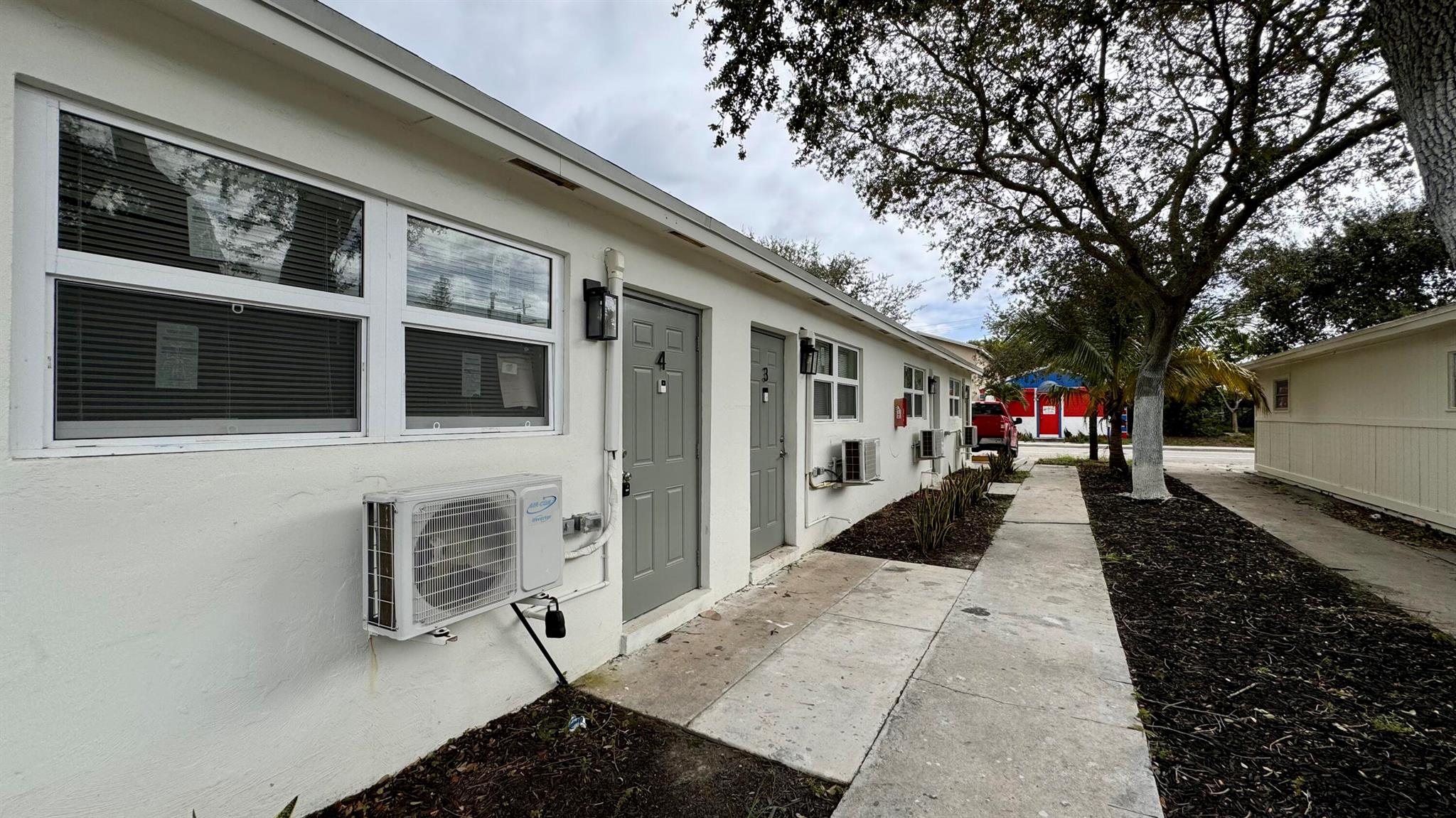 LAKE WORTH TOWN OF - Residential Lease