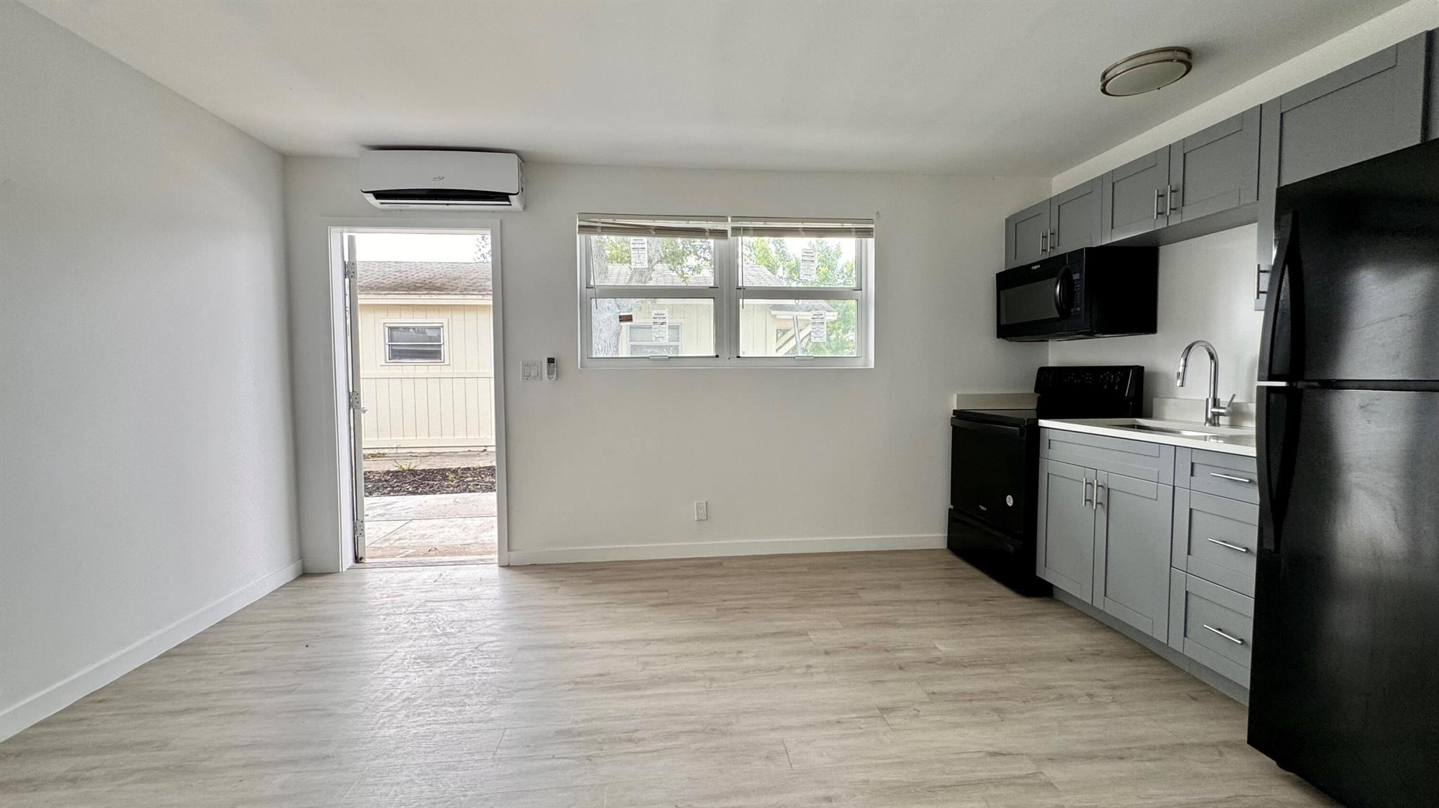 LAKE WORTH TOWN OF - Residential Lease