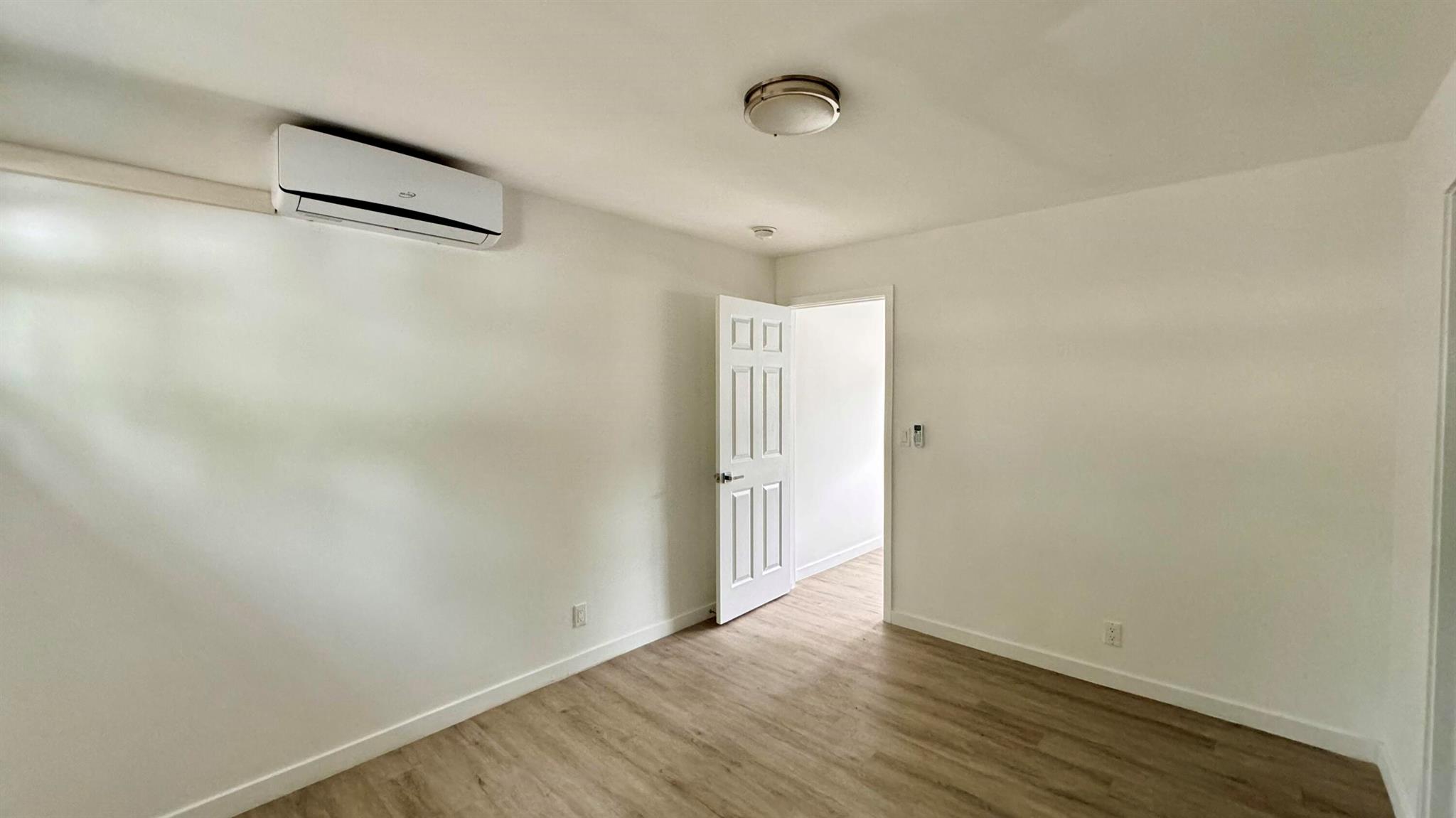 LAKE WORTH TOWN OF - Residential Lease