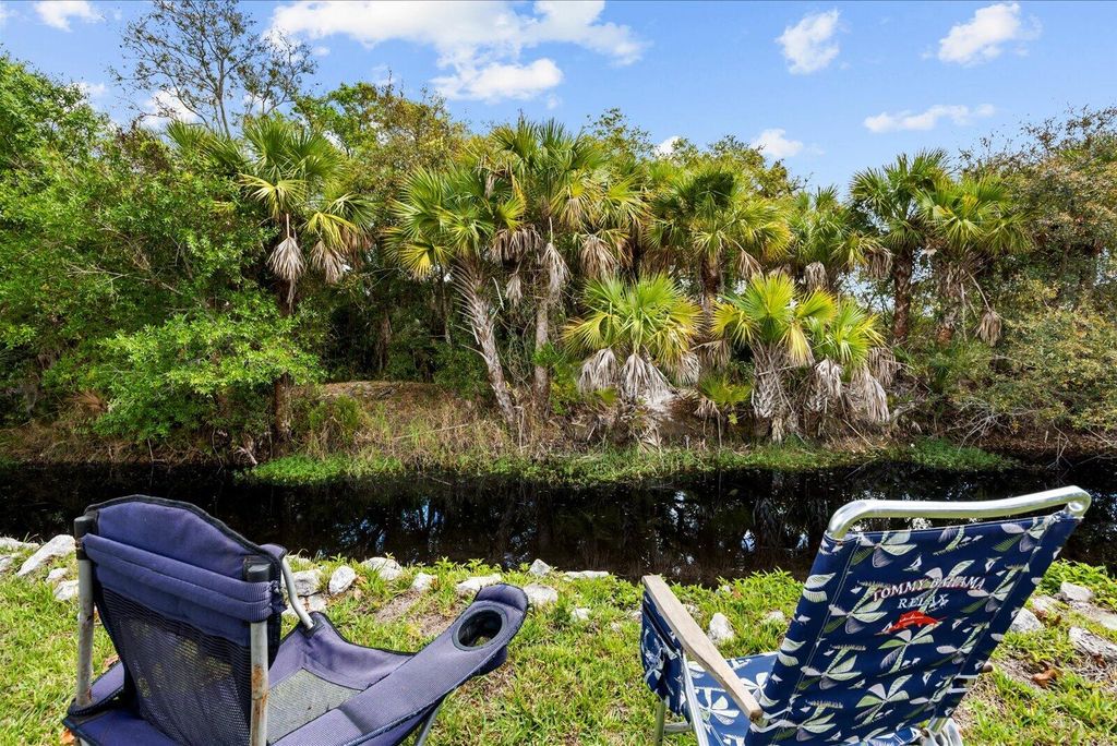 Photo of 324 Mockingbird Avenue, Fort Pierce, FL 34982 (MLS # B26004908)