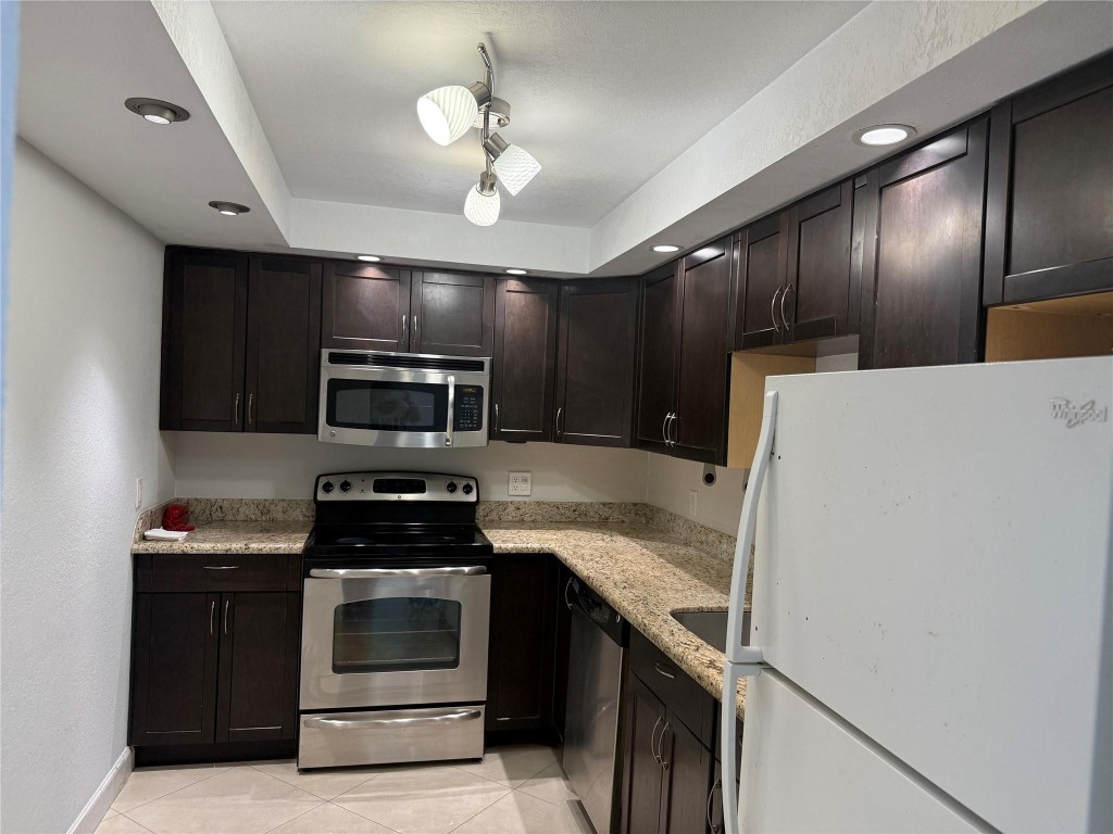 Pompano Beach Club North - Residential