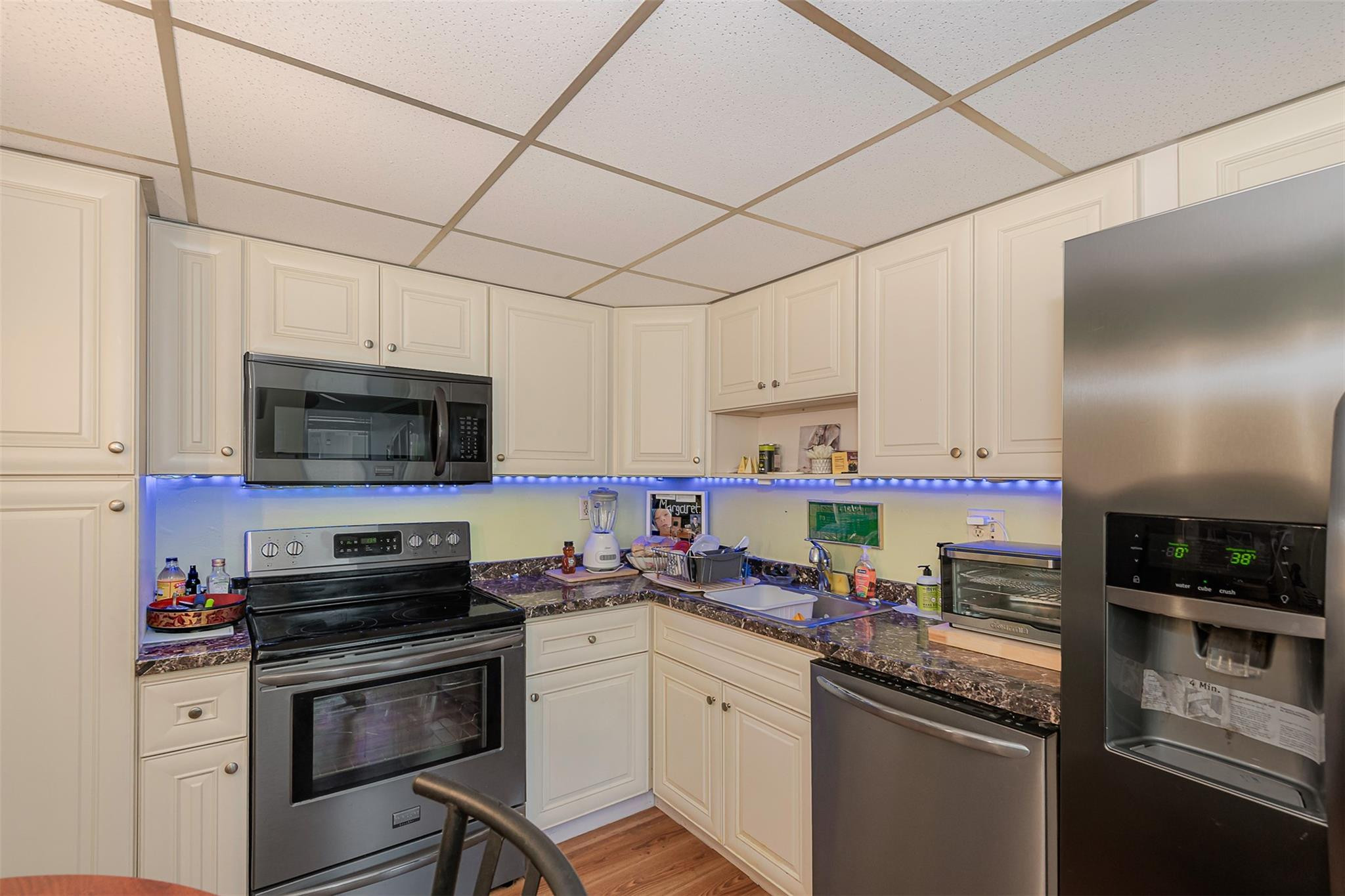 WATERGATE CONDOMINIUM - Residential