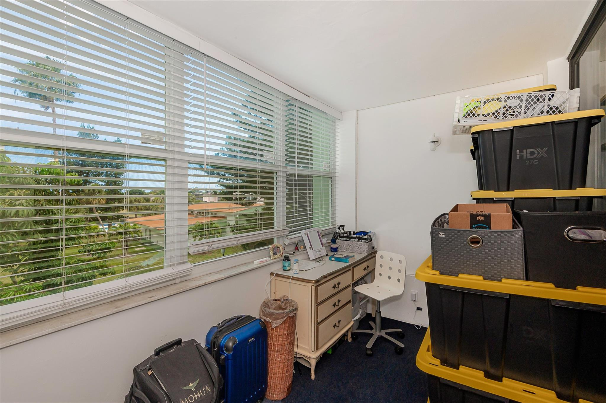 WATERGATE CONDOMINIUM - Residential