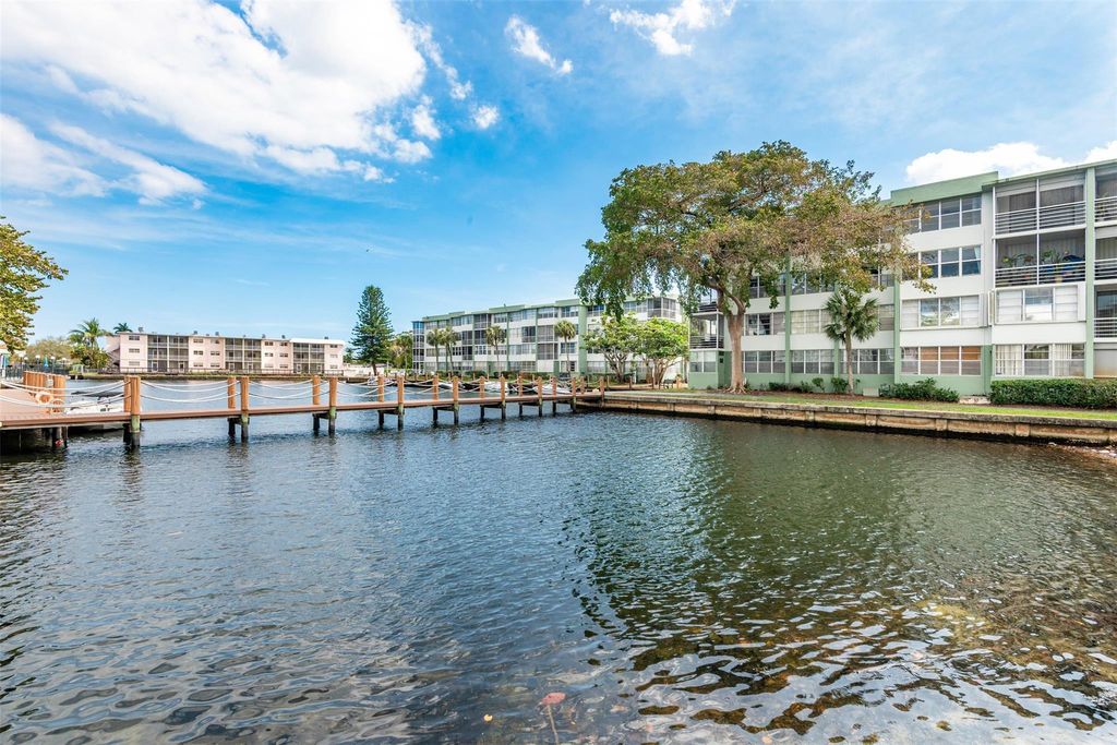 Photo of 2751 Taft Street #305, Hollywood, FL 33020 (MLS # F10554594)