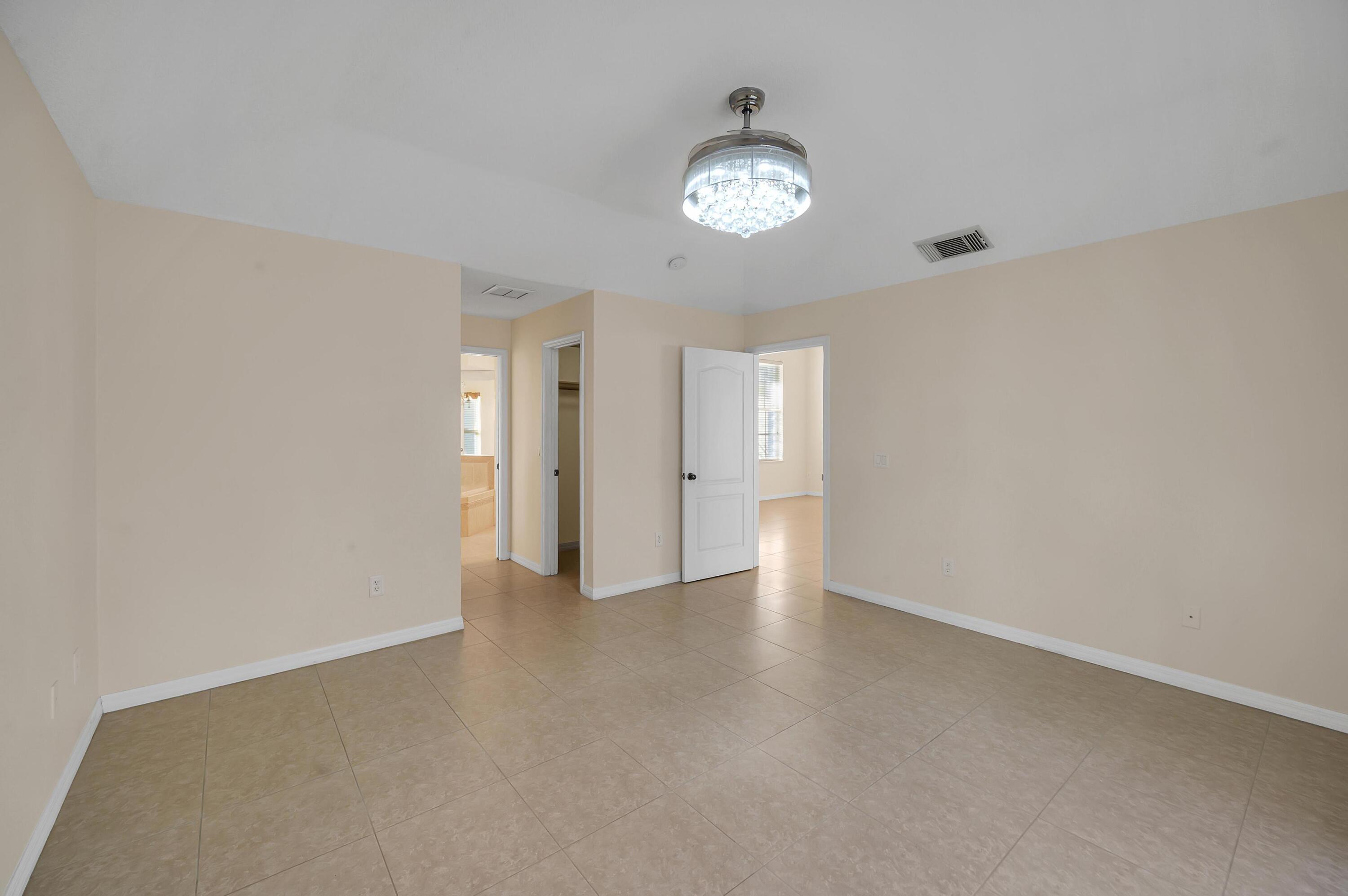 PORT ST LUCIE SECTION 33 - Residential Lease