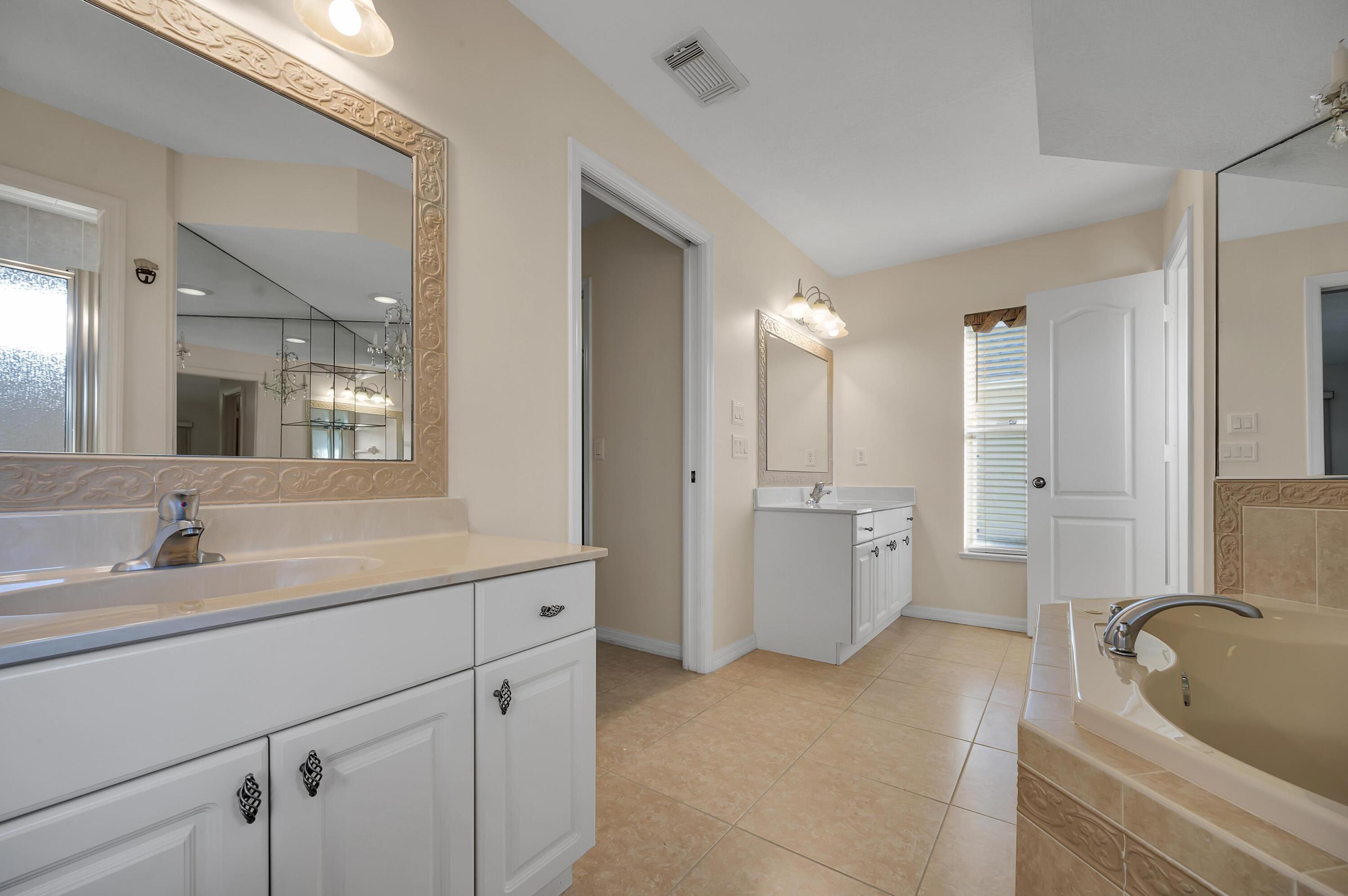 PORT ST LUCIE SECTION 33 - Residential Lease