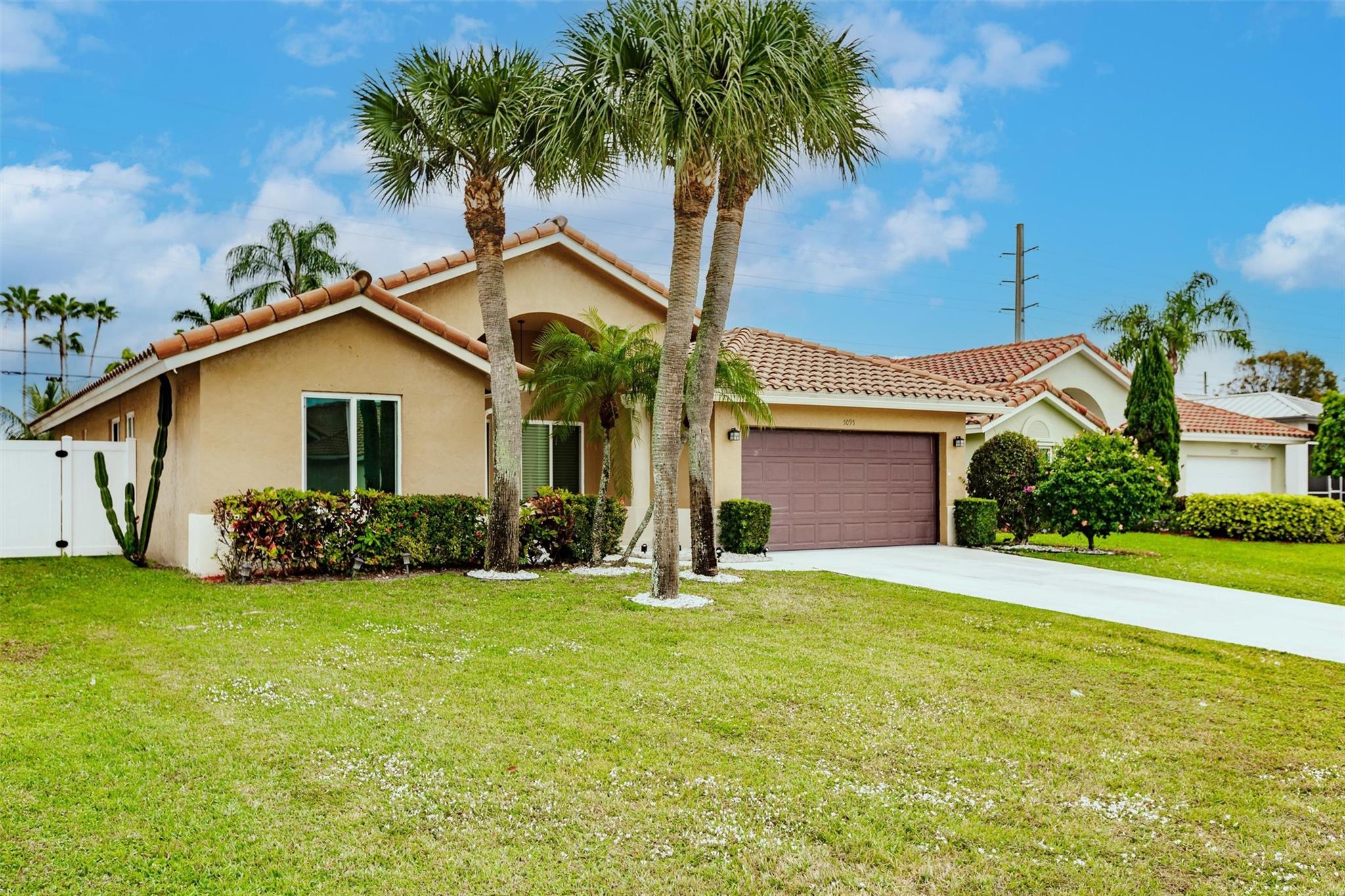 5095 Rosen Blvd