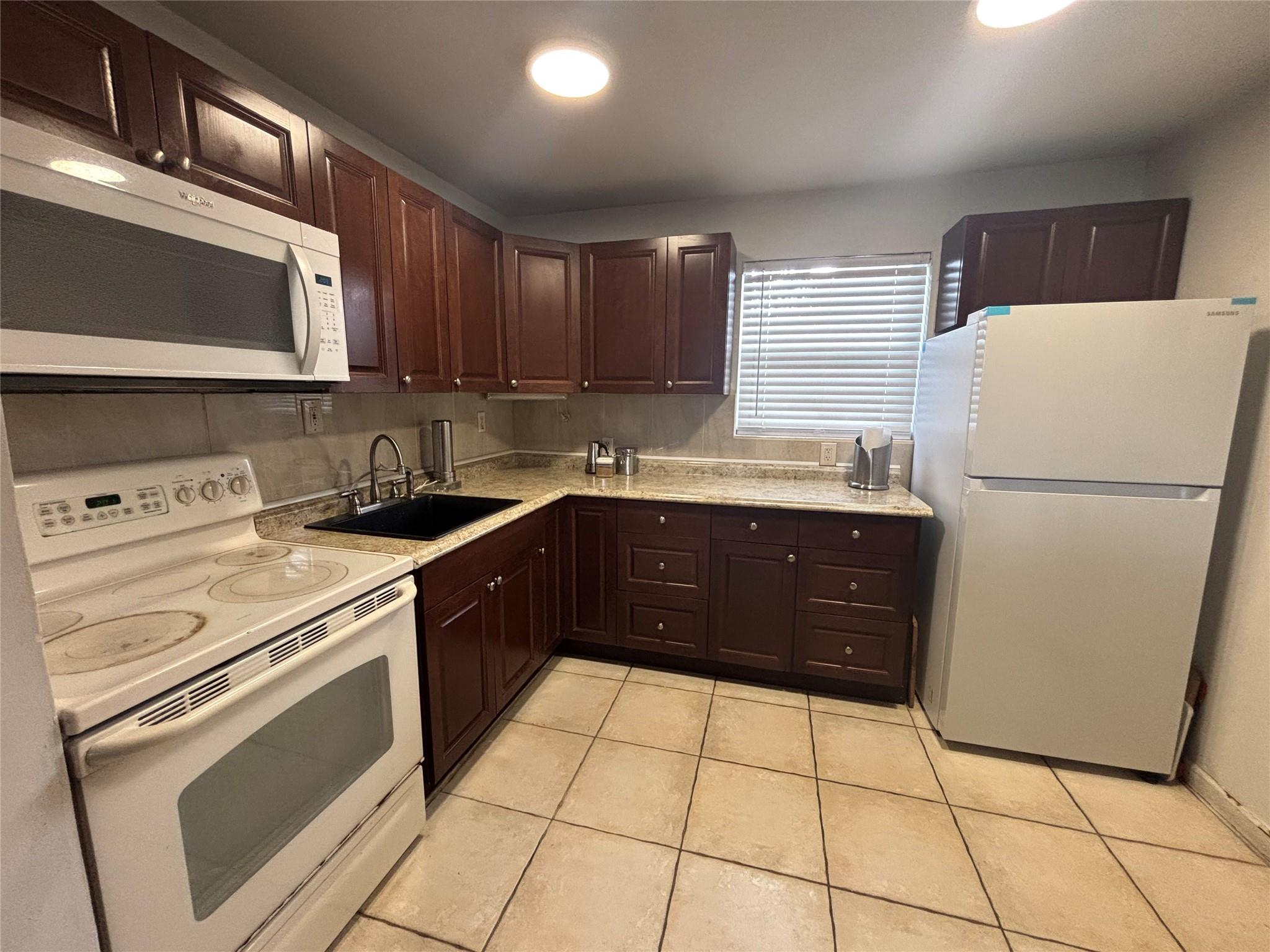 Playland Estates Sec 1 34 - Residential