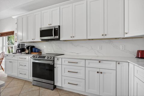 Tiny photo for 6443 NW 110th Avenue, Parkland, FL 33076 (MLS # B26018307)