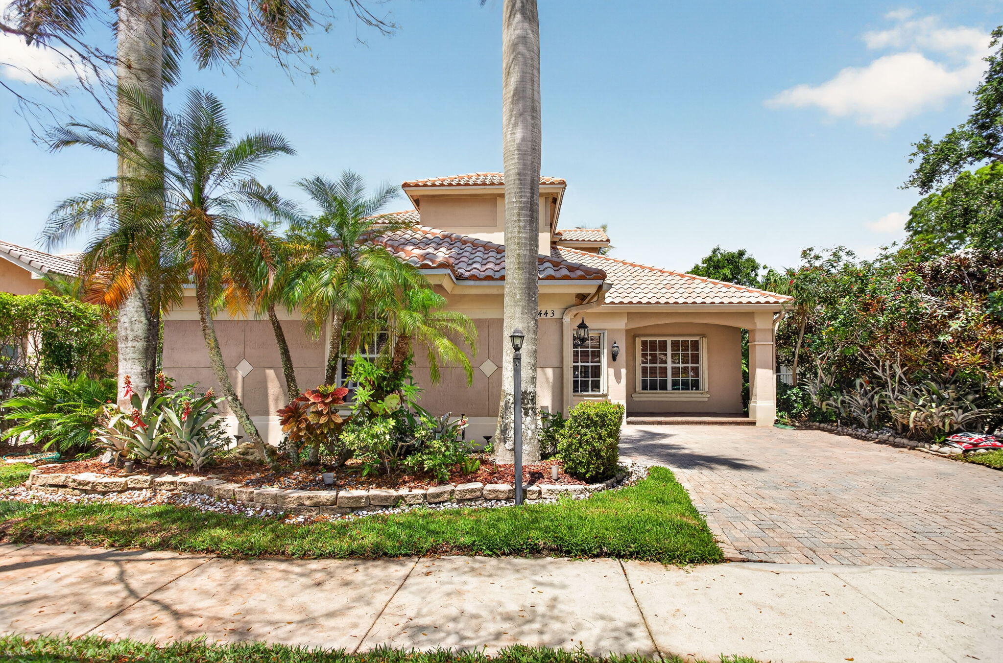 PARKLAND ISLES - Residential