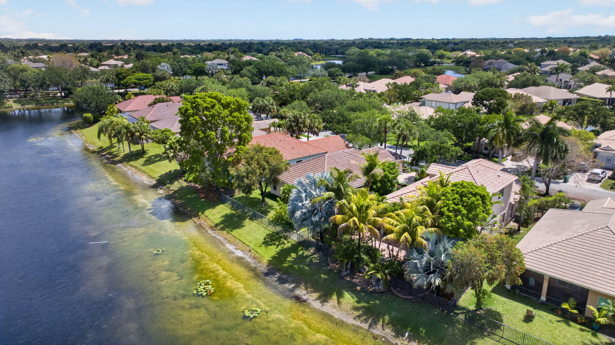 PARKLAND ISLES - Residential