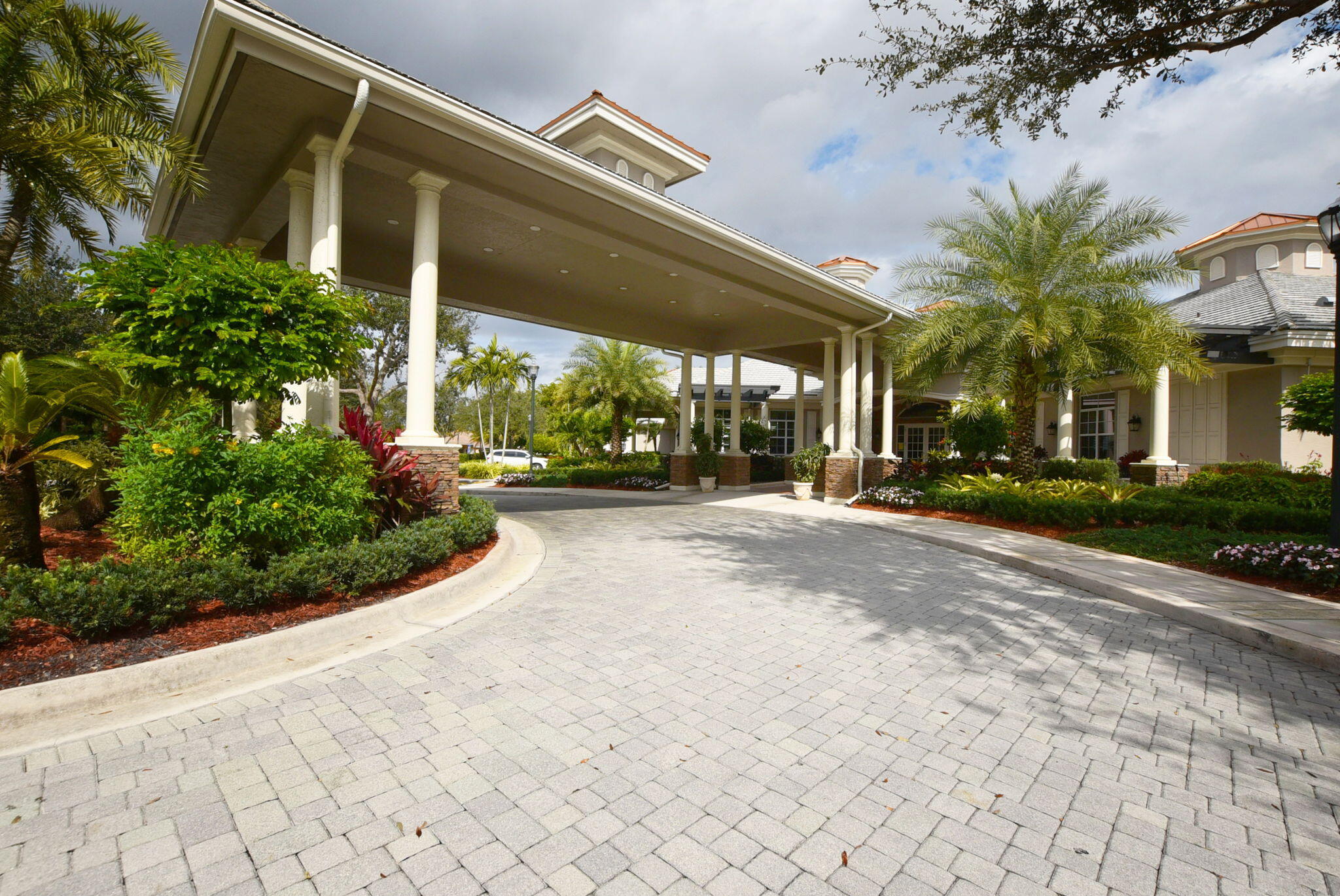 PARKLAND ISLES - Residential