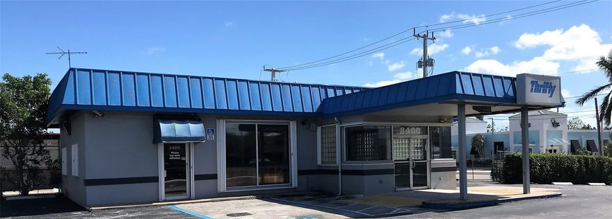 Lowest Priced Freestanding Building on Federal Hwy. in Broward County!! 140’ prominently located on Federal Hwy. in prestigious Lighthouse Point. Formerly operated as a Thrifty Car Rental. This site would be well suited for a retail user seeking high visibility, ample parking and high income demographics.