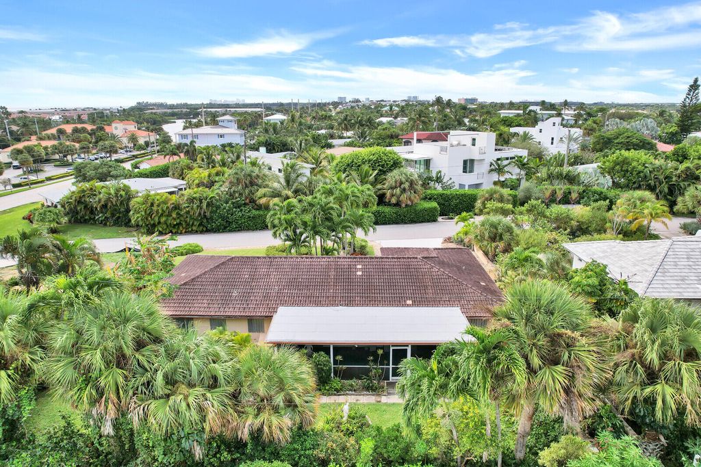 Photo of 401 Diana Lane, Juno Beach, FL 33408 (MLS # R10840272)