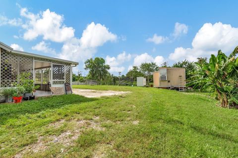 A home in Loxahatchee